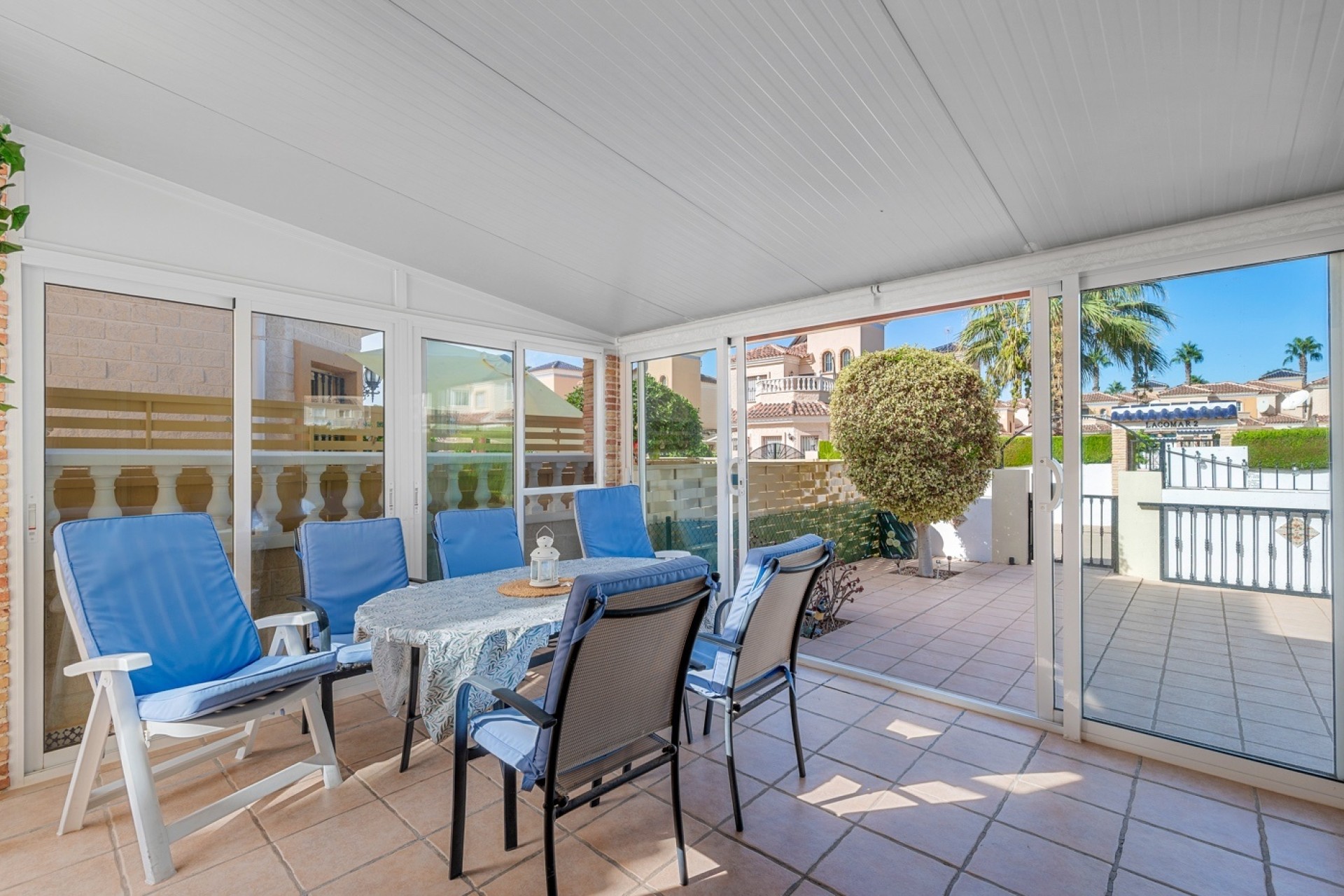 Venta - Chalet Independiente -
Guardamar del Segura