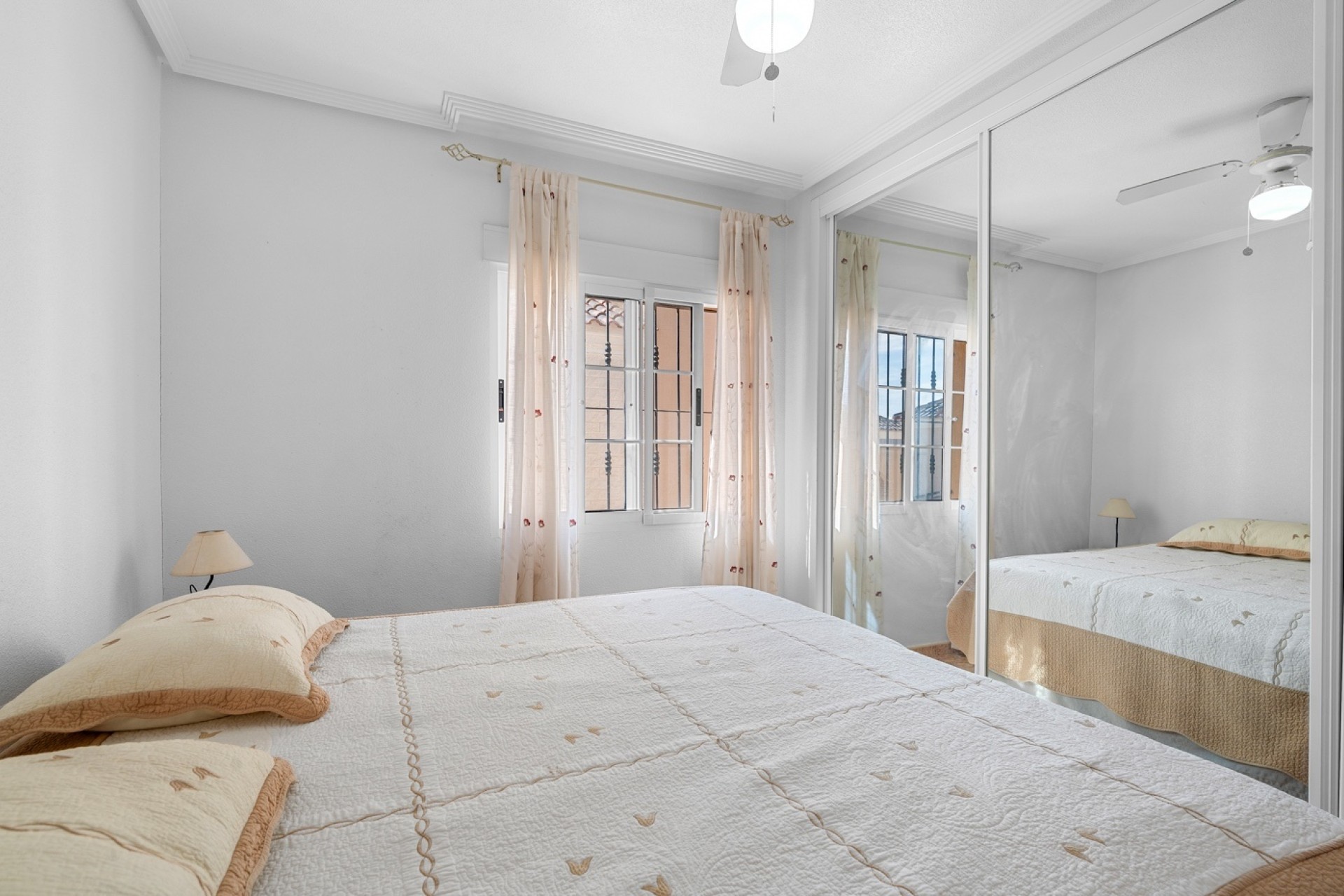 Venta - Chalet Independiente -
Guardamar del Segura