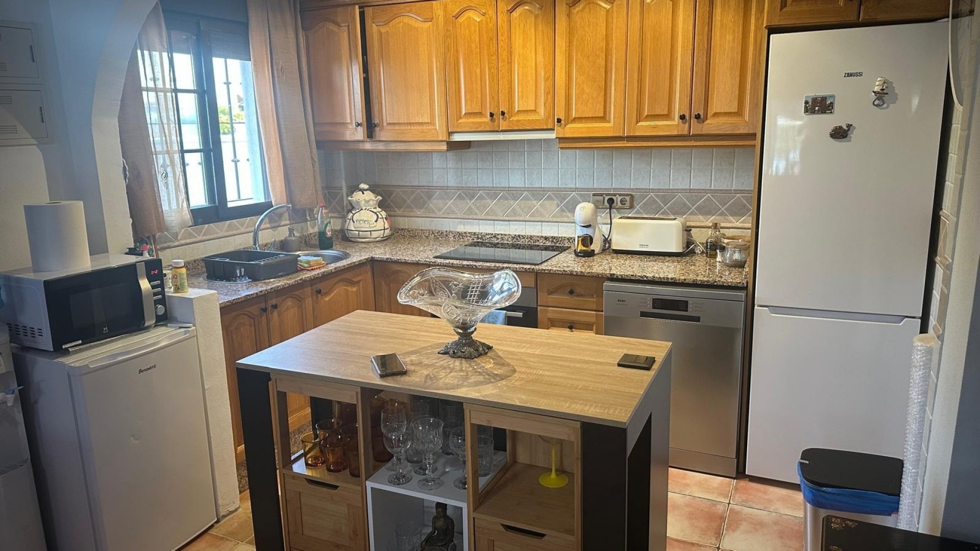 Venta - Chalet Independiente -
Hondón de las Nieves - Urbaniz La Montañosa