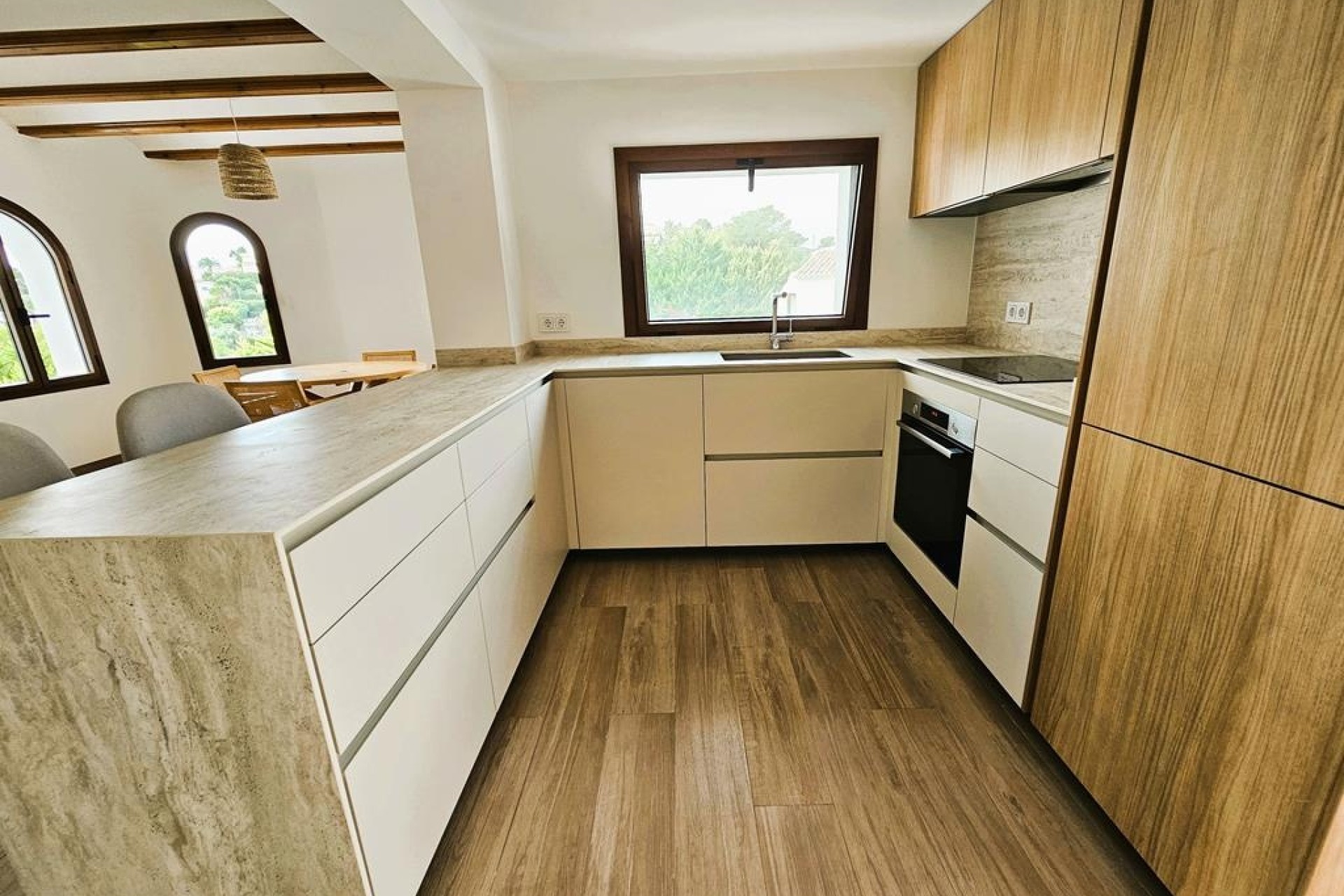 Venta - Chalet Independiente -
Jávea