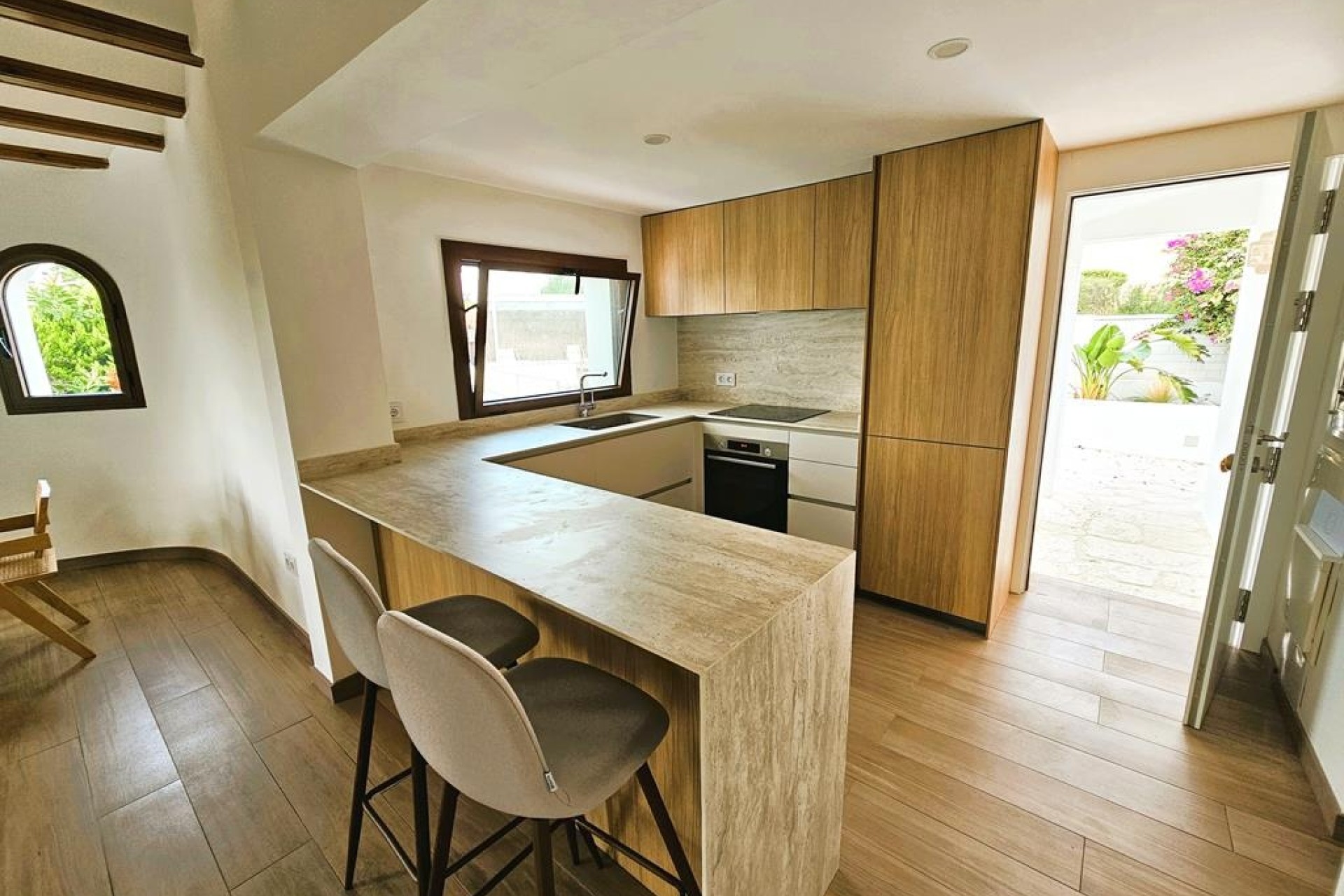 Venta - Chalet Independiente -
Jávea