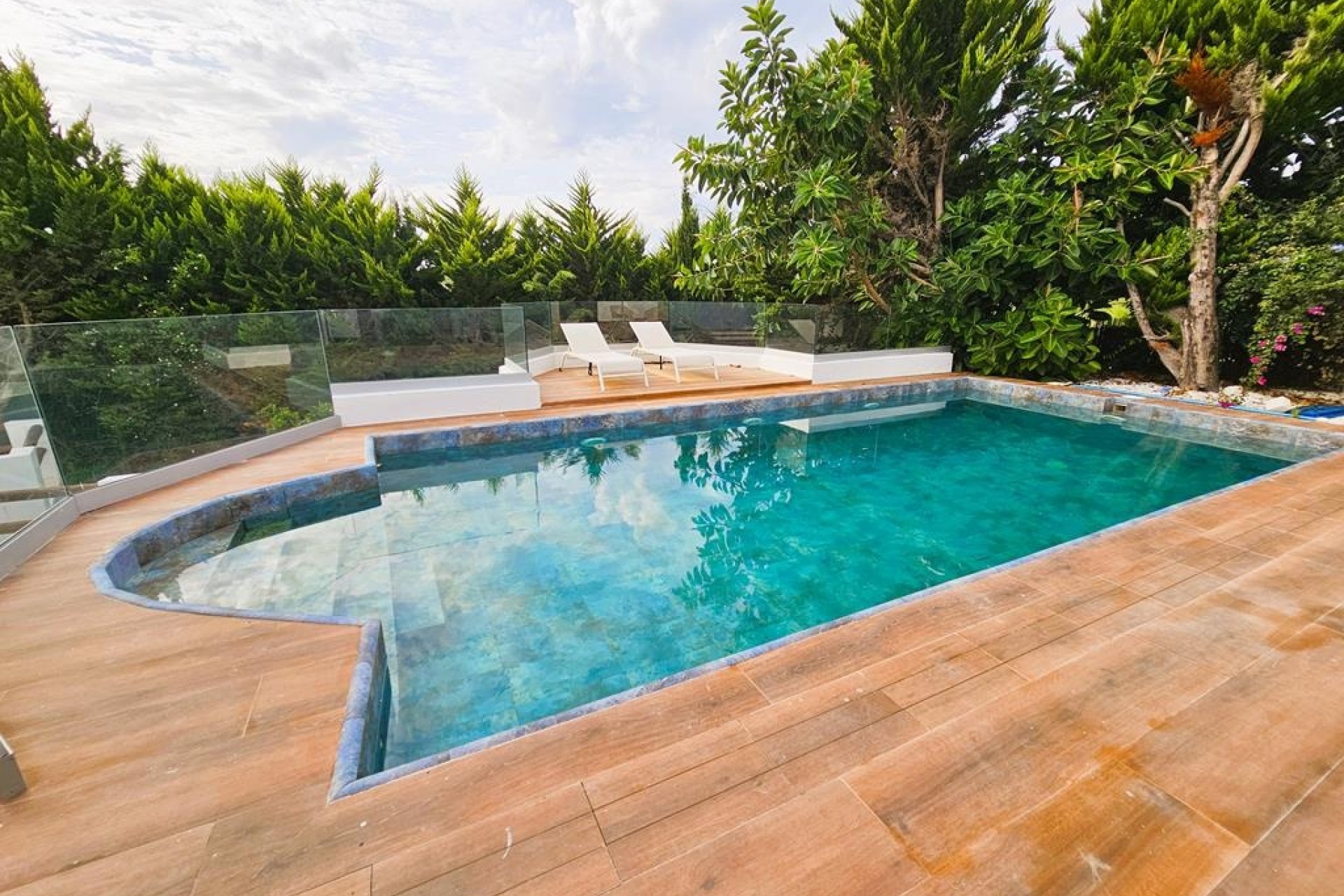 Venta - Chalet Independiente -
Jávea