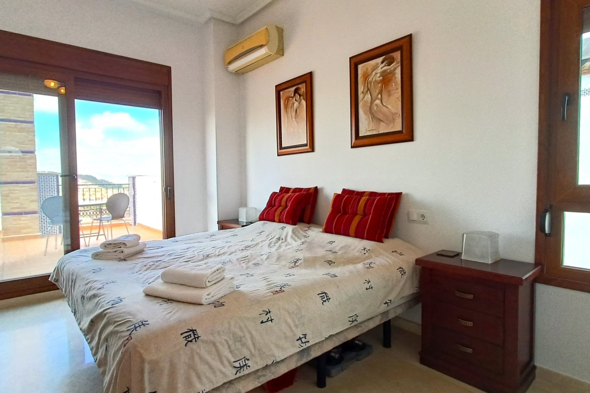 Venta - Chalet Independiente -
La Finca Golf - Algorfa