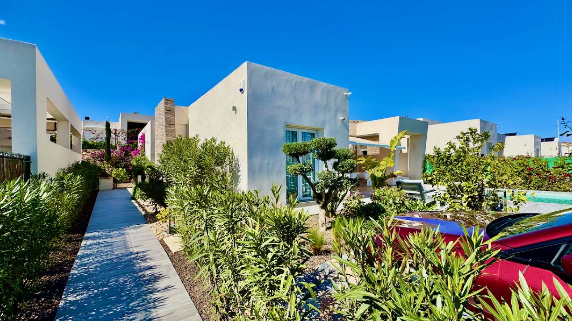 Venta - Chalet Independiente -
La Finca Golf - Algorfa