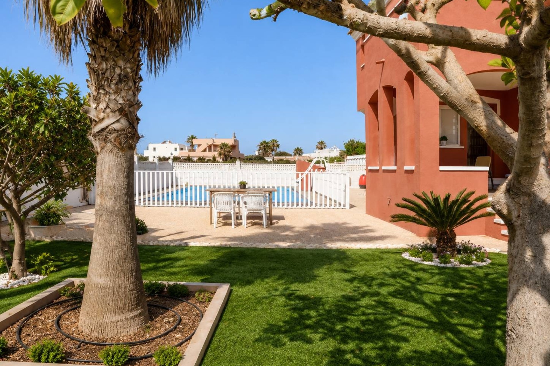 Venta - Chalet Independiente -
La Manga del Mar Menor - La Manga