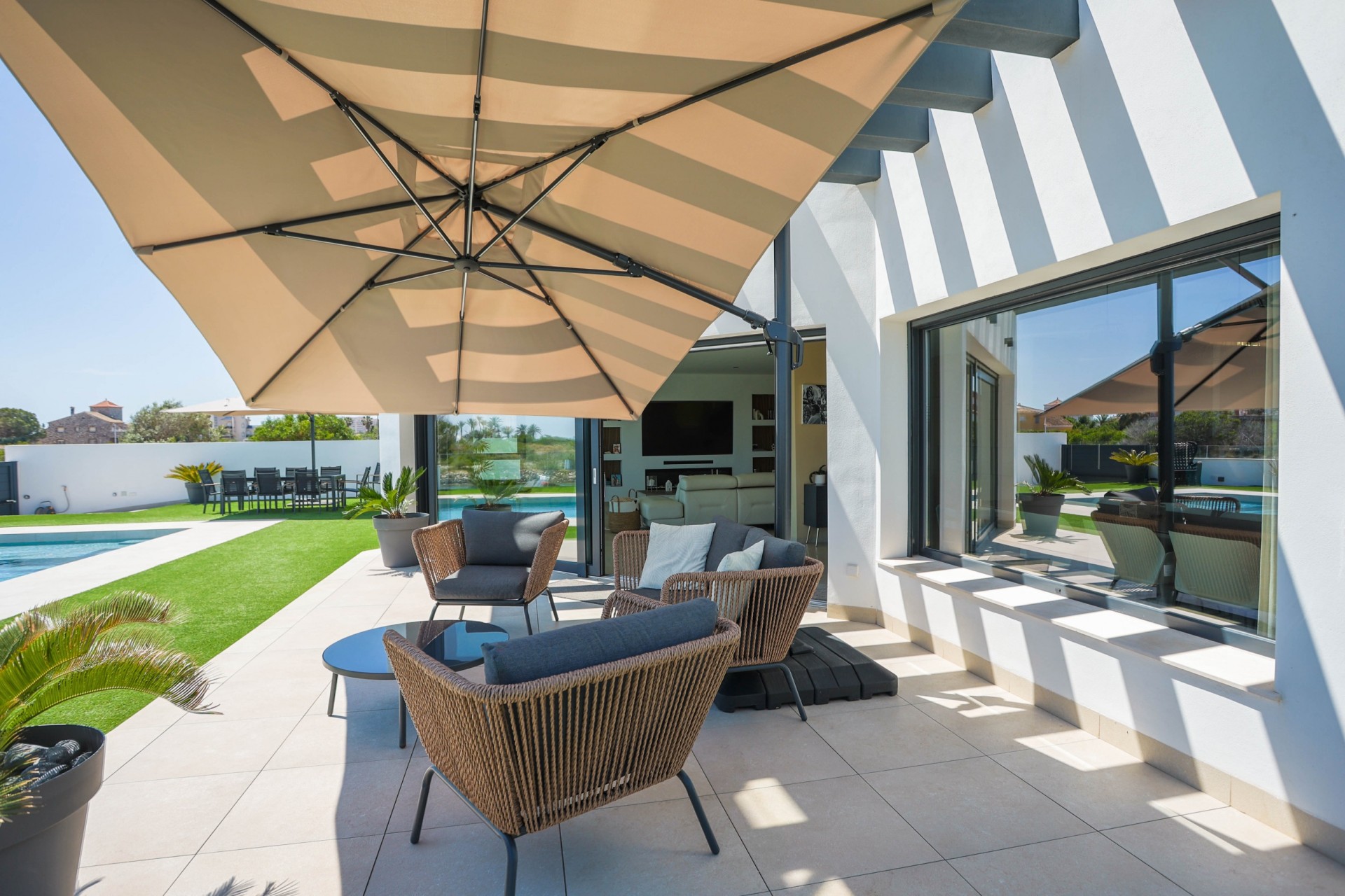 Venta - Chalet Independiente -
La Manga del Mar Menor - La Manga
