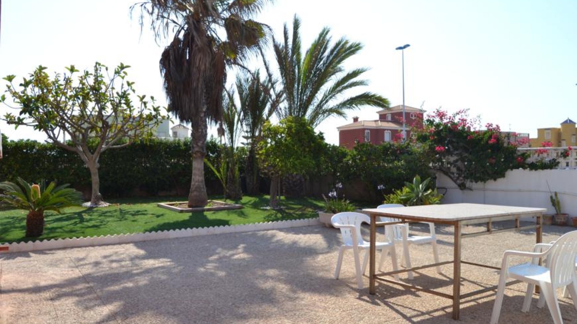 Venta - Chalet Independiente -
La Manga del Mar Menor - La Manga