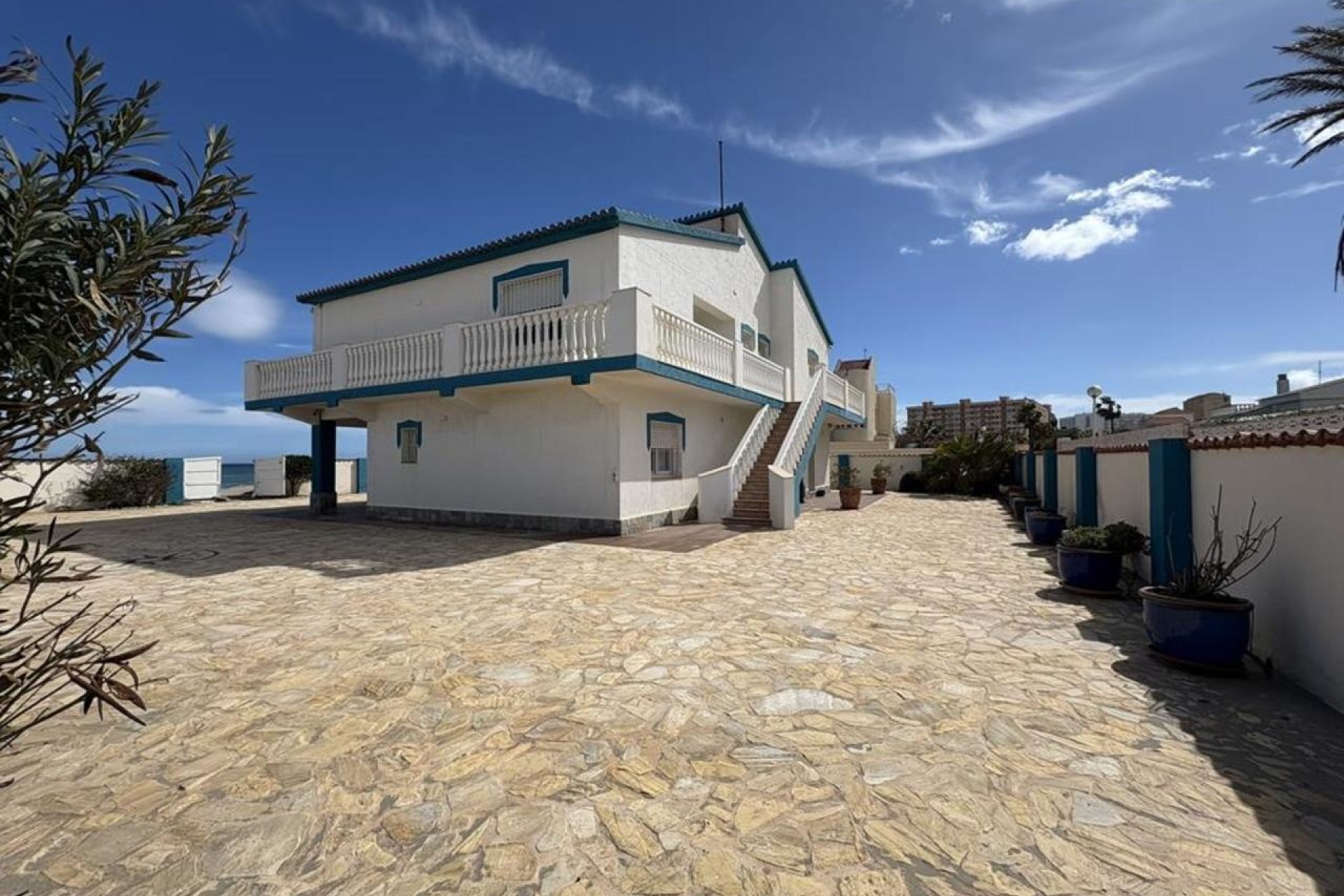 Venta - Chalet Independiente -
La Manga del Mar Menor - La Manga