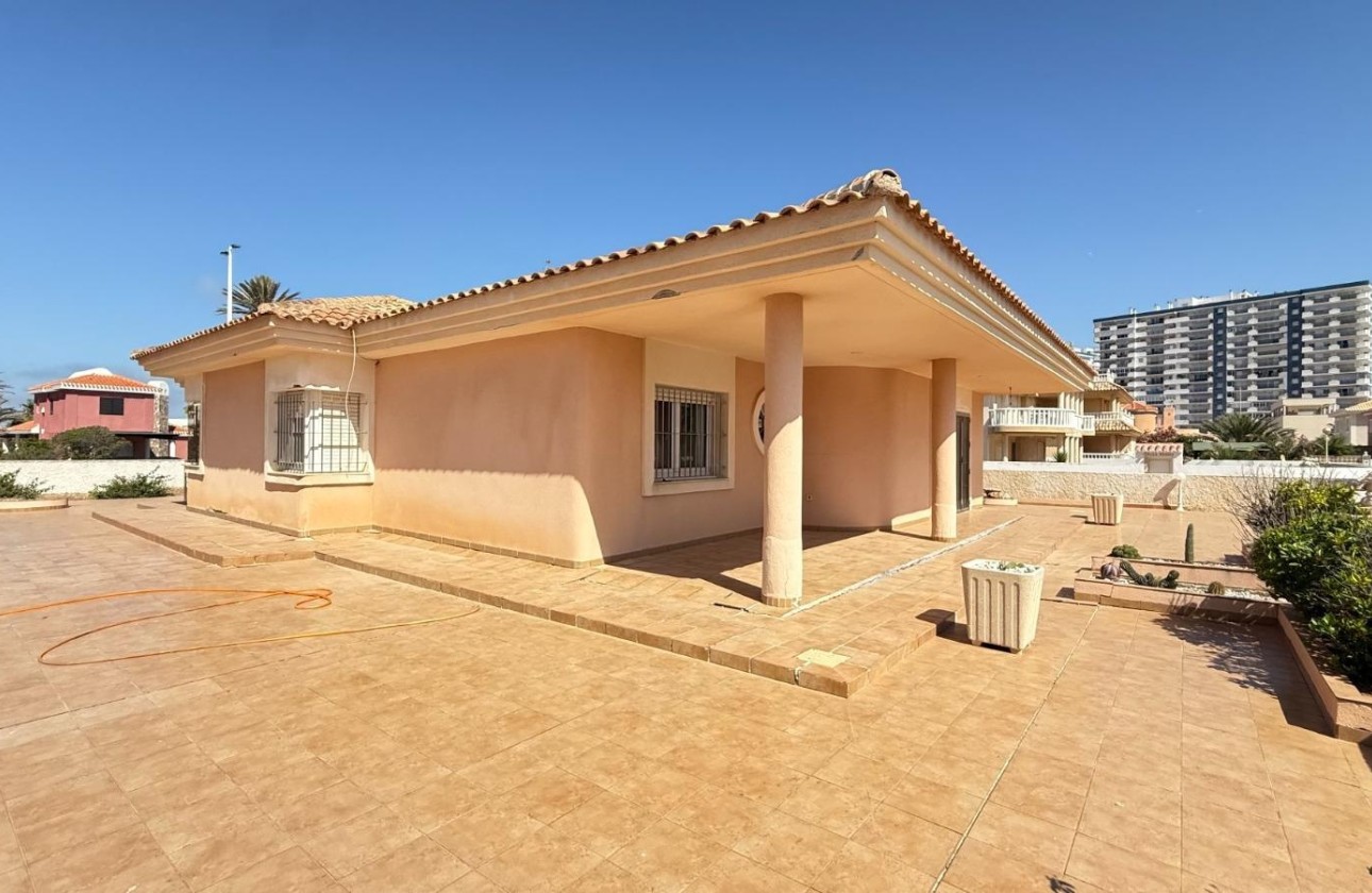 Venta - Chalet Independiente -
La Manga del Mar Menor - Playa Del Galán
