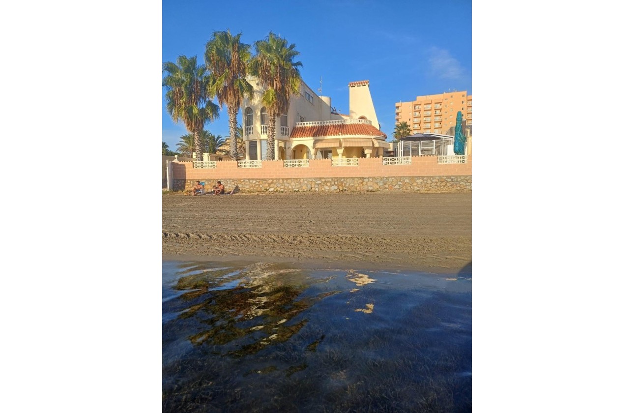 Venta - Chalet Independiente -
La Manga del Mar Menor - VENEZIOLA