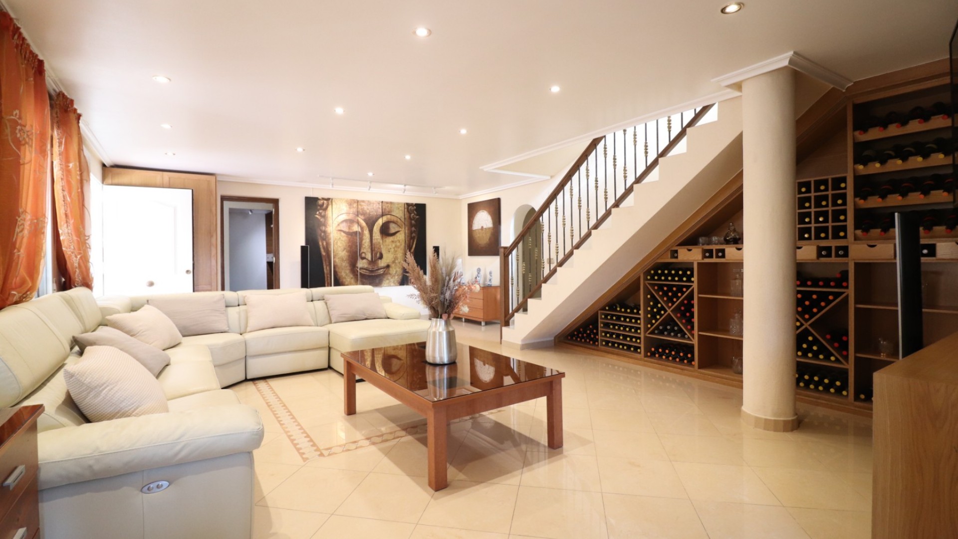 Venta - Chalet Independiente -
La Marina - La Escuera