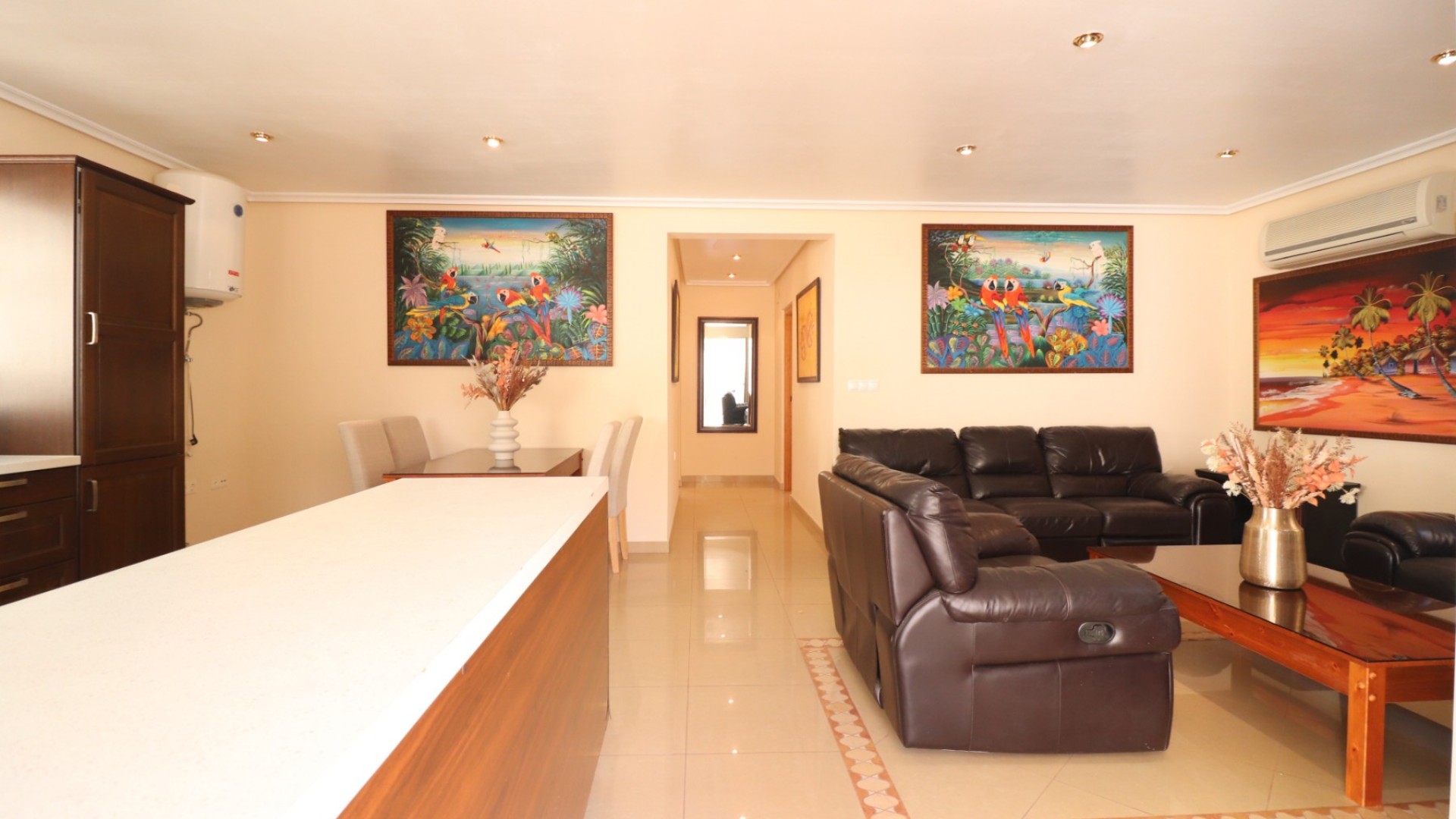 Venta - Chalet Independiente -
La Marina - La Escuera