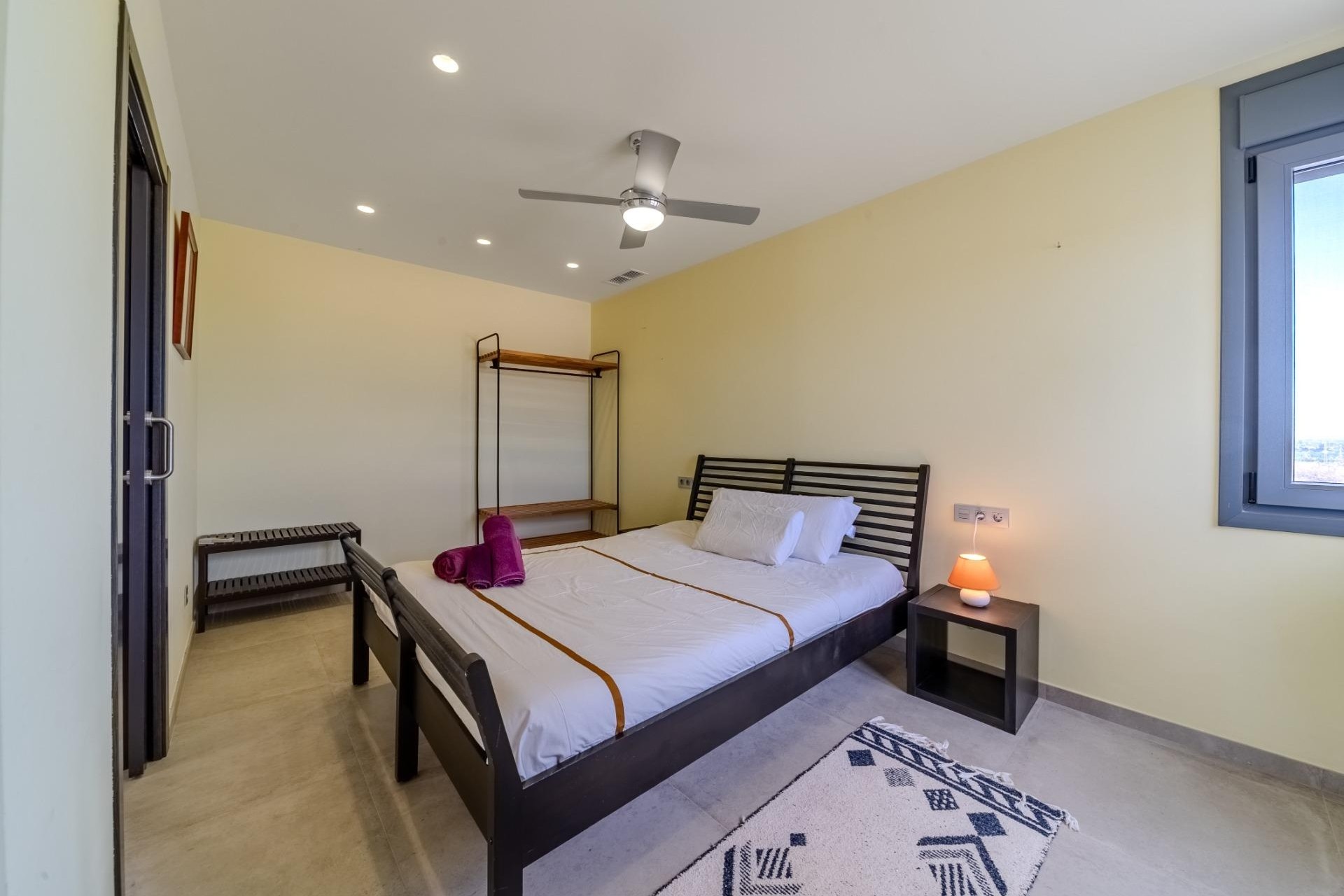 Venta - Chalet Independiente -
La marina - La Marina