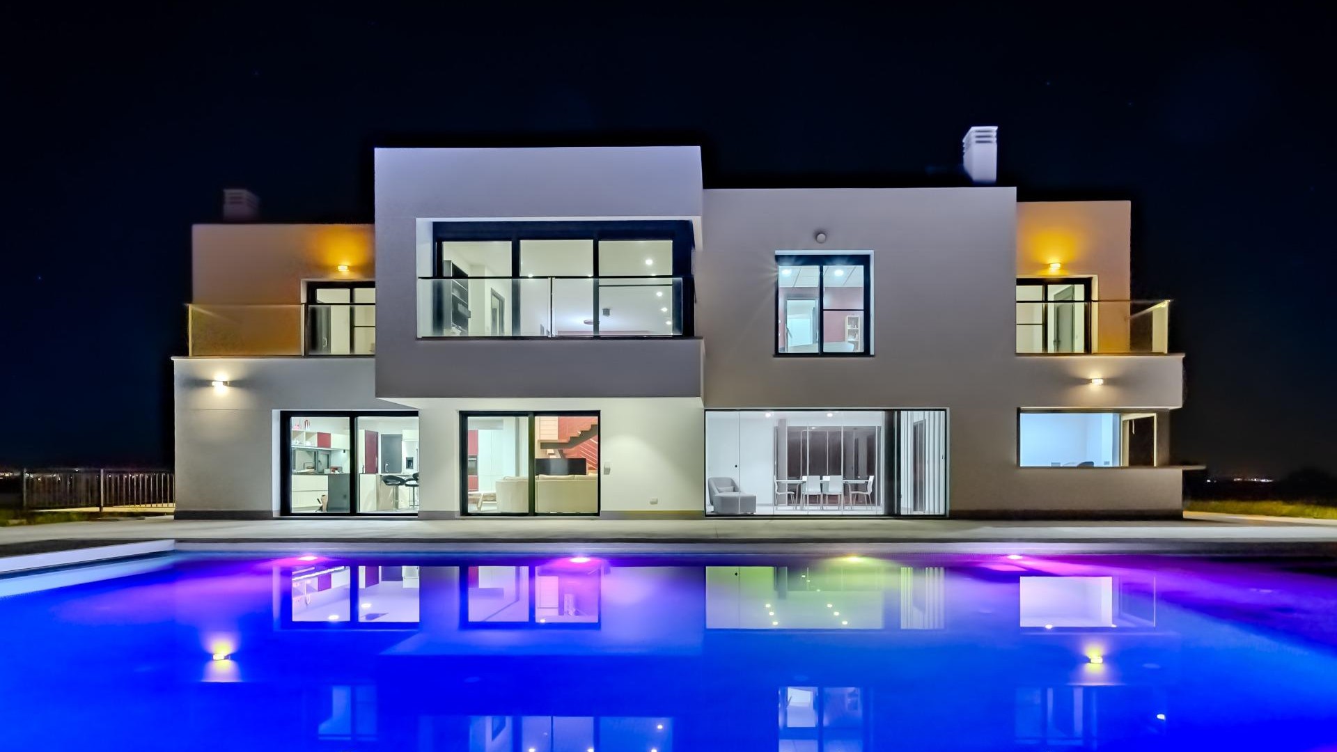 Venta - Chalet Independiente -
La Marina