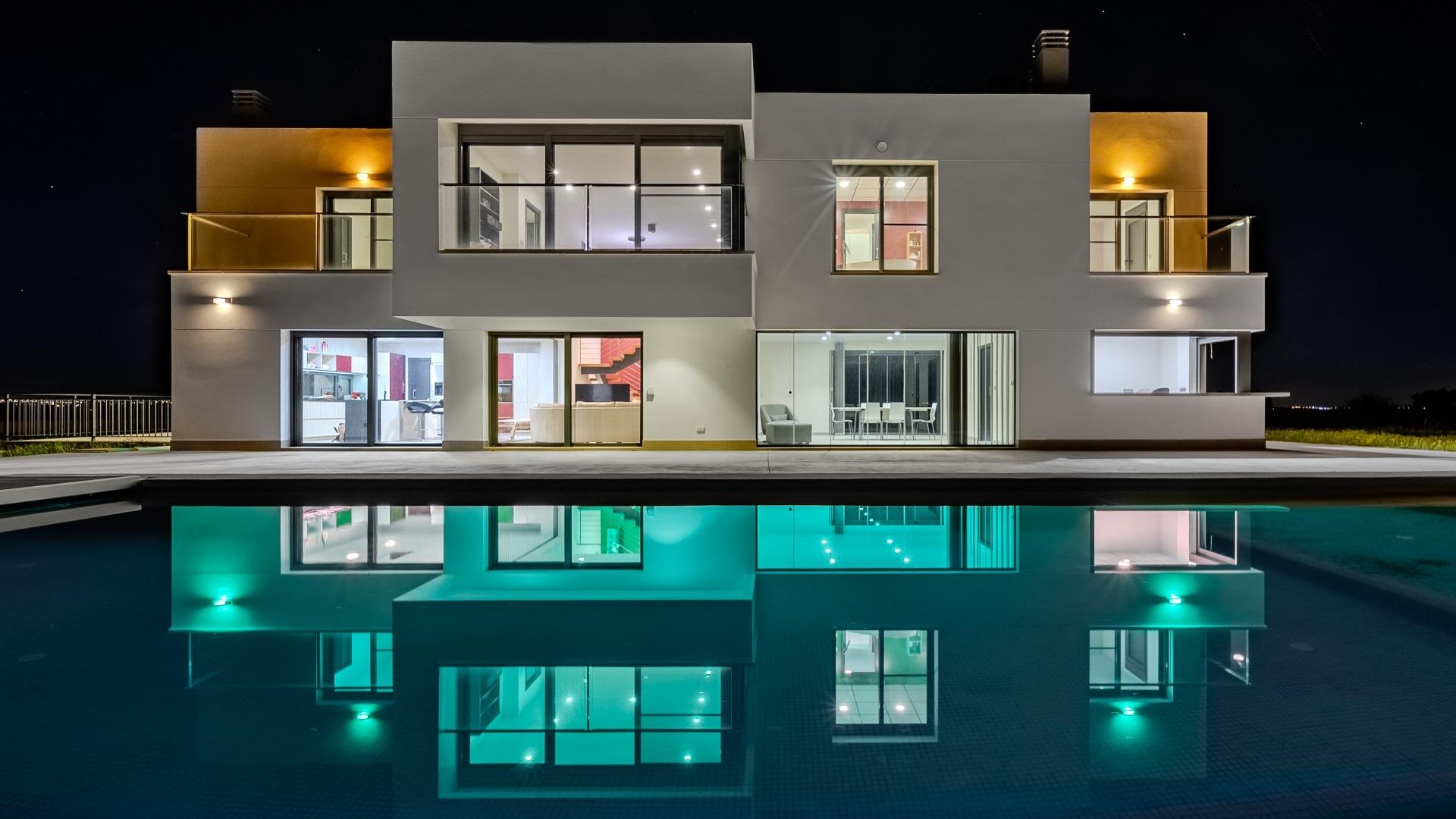 Venta - Chalet Independiente -
La Marina