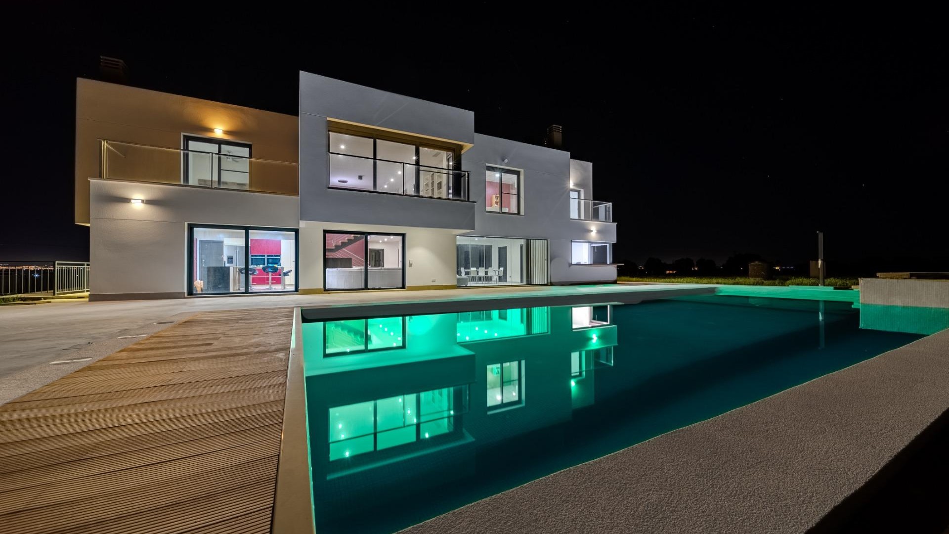 Venta - Chalet Independiente -
La Marina