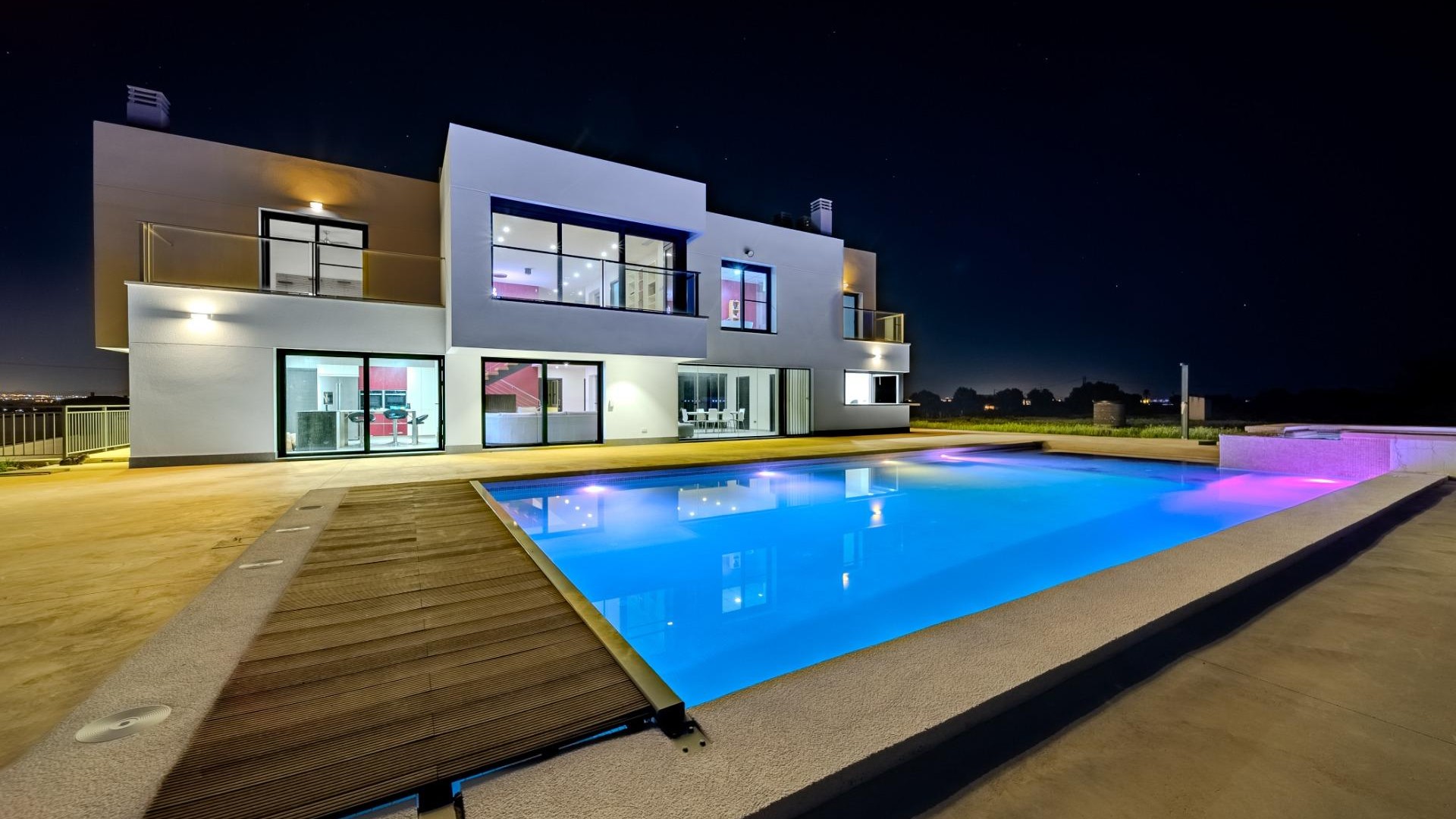 Venta - Chalet Independiente -
La Marina