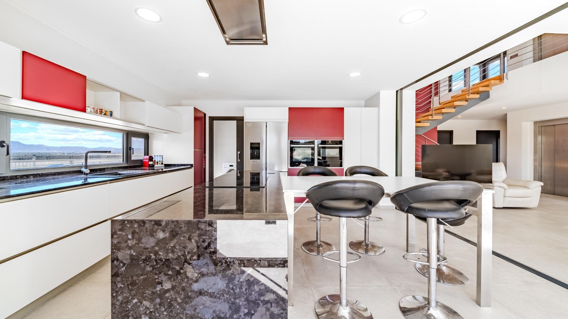 Venta - Chalet Independiente -
La Marina