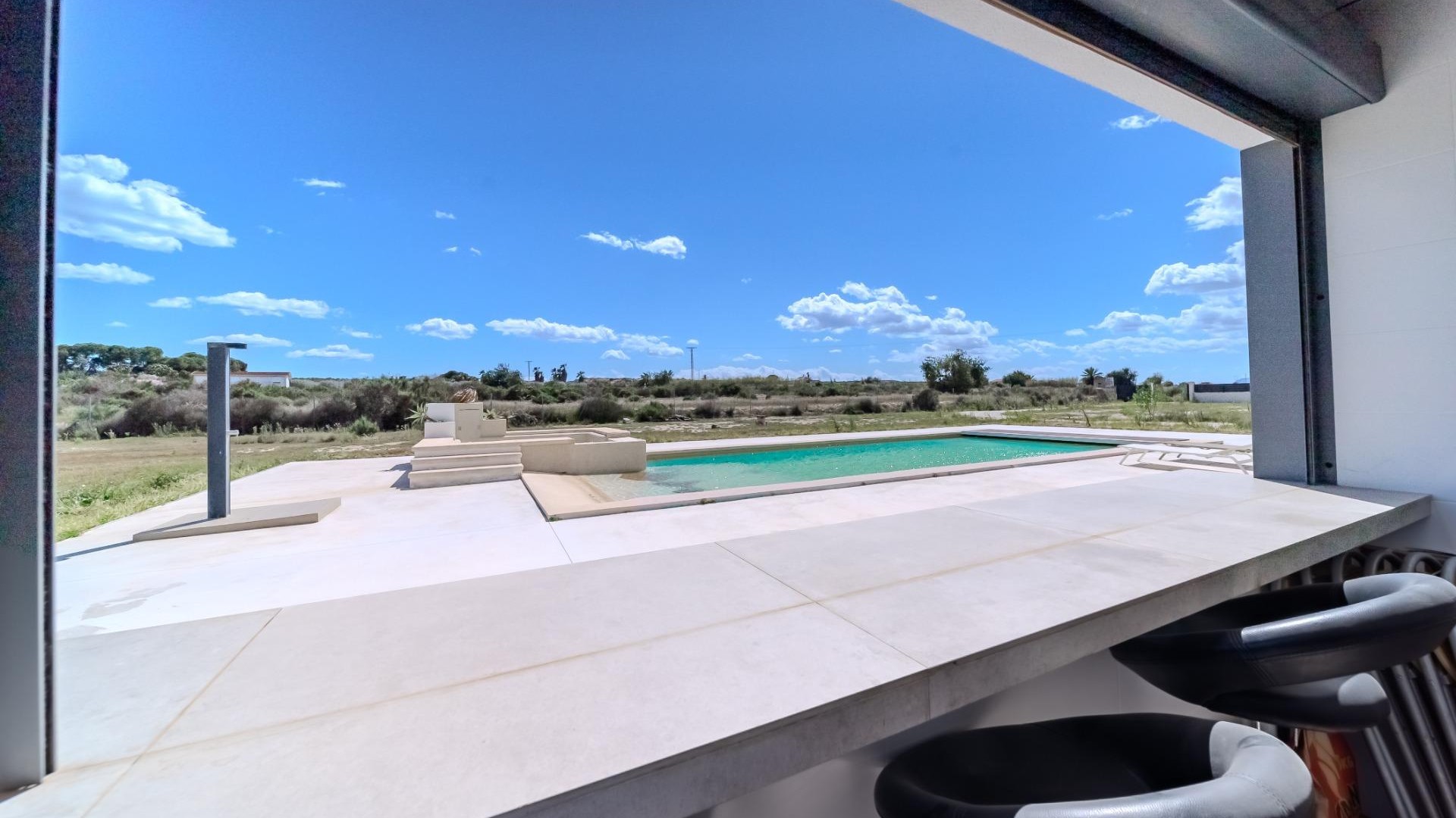 Venta - Chalet Independiente -
La Marina