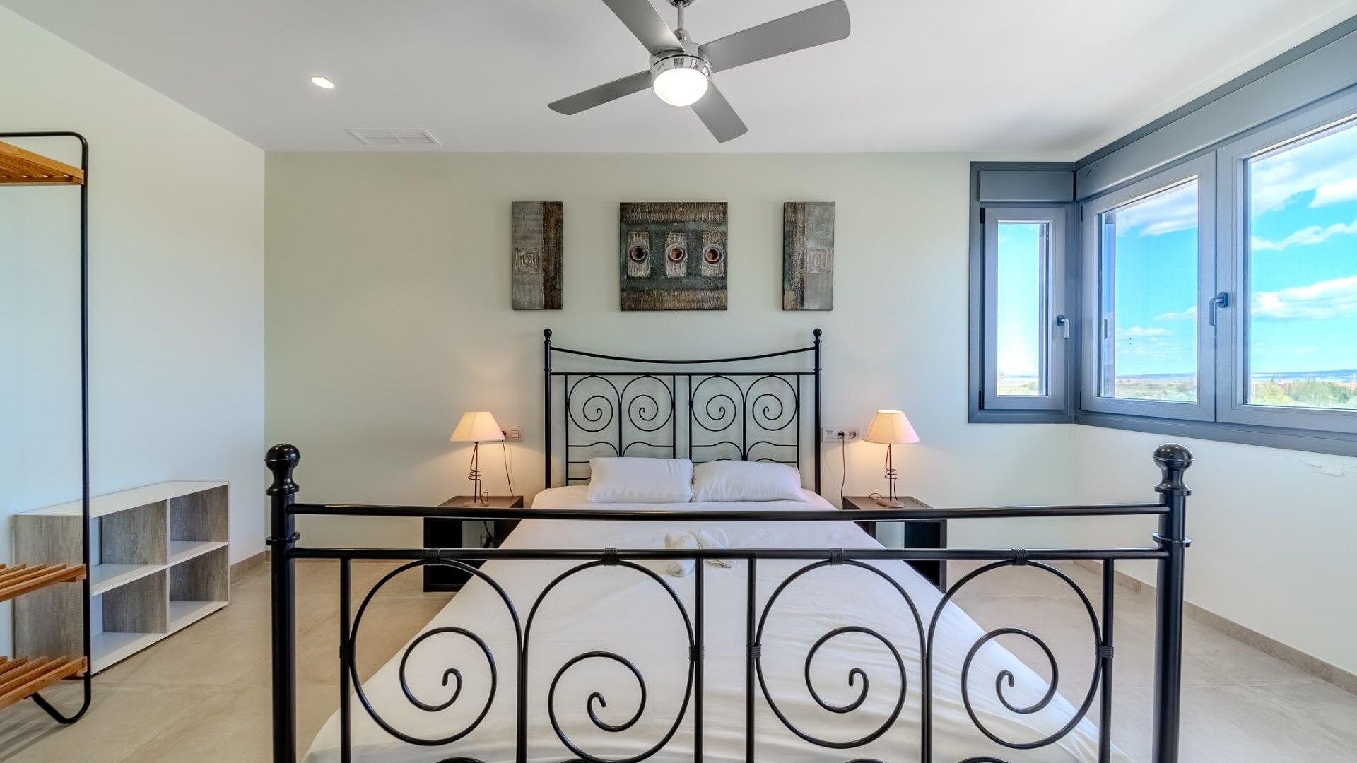 Venta - Chalet Independiente -
La Marina