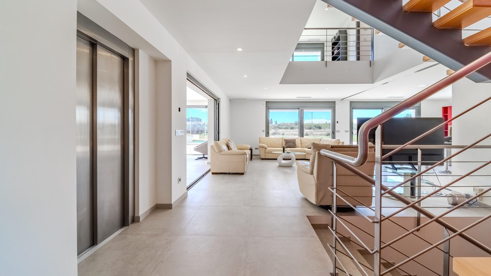 Venta - Chalet Independiente -
La Marina