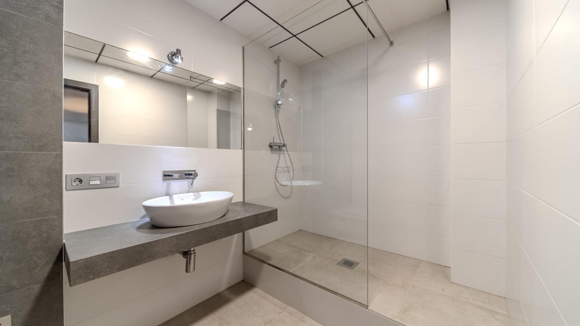 Venta - Chalet Independiente -
La Marina