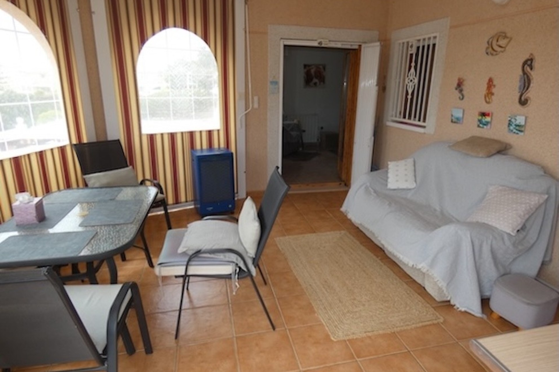 Venta - Chalet Independiente -
La Marina