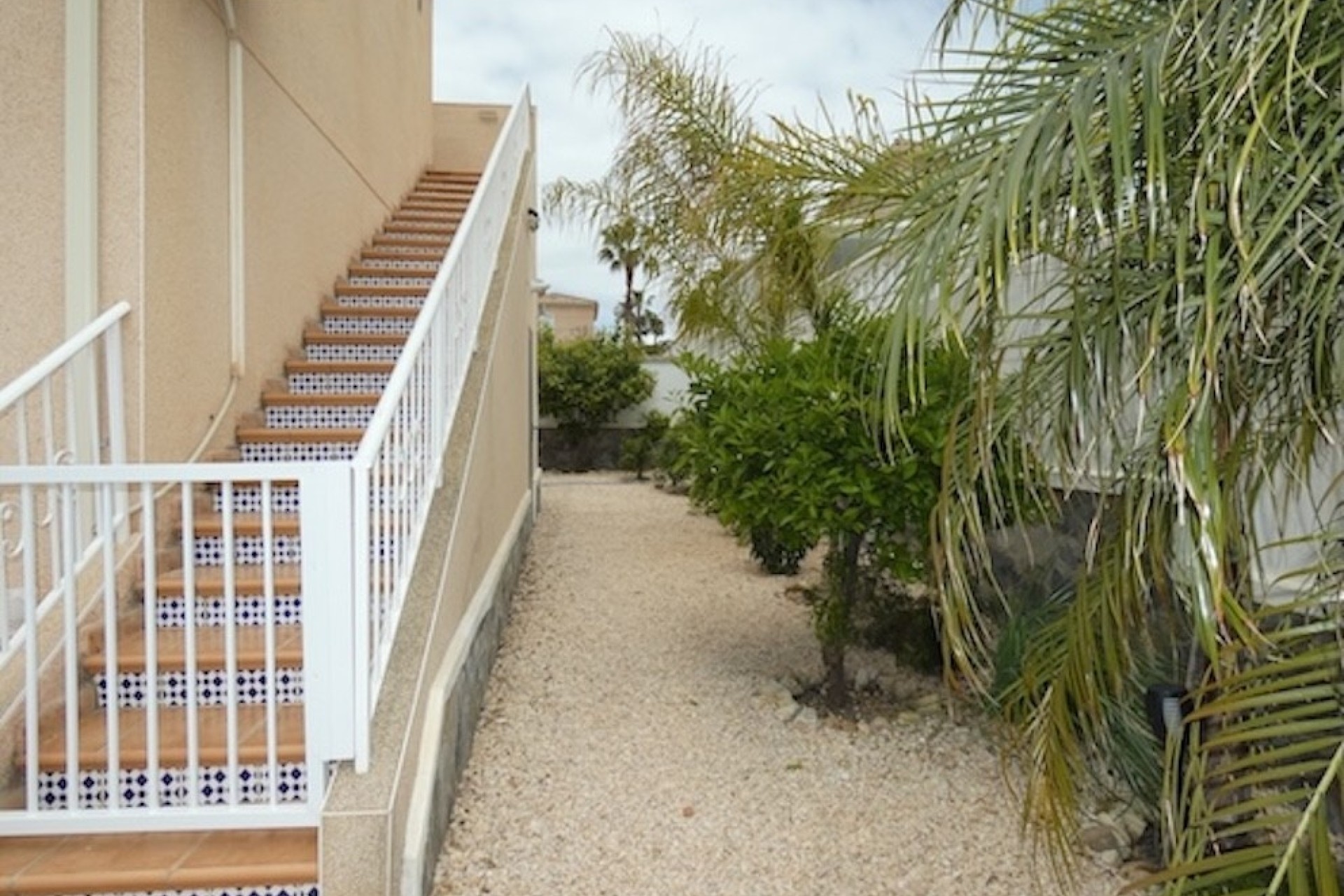 Venta - Chalet Independiente -
La Marina