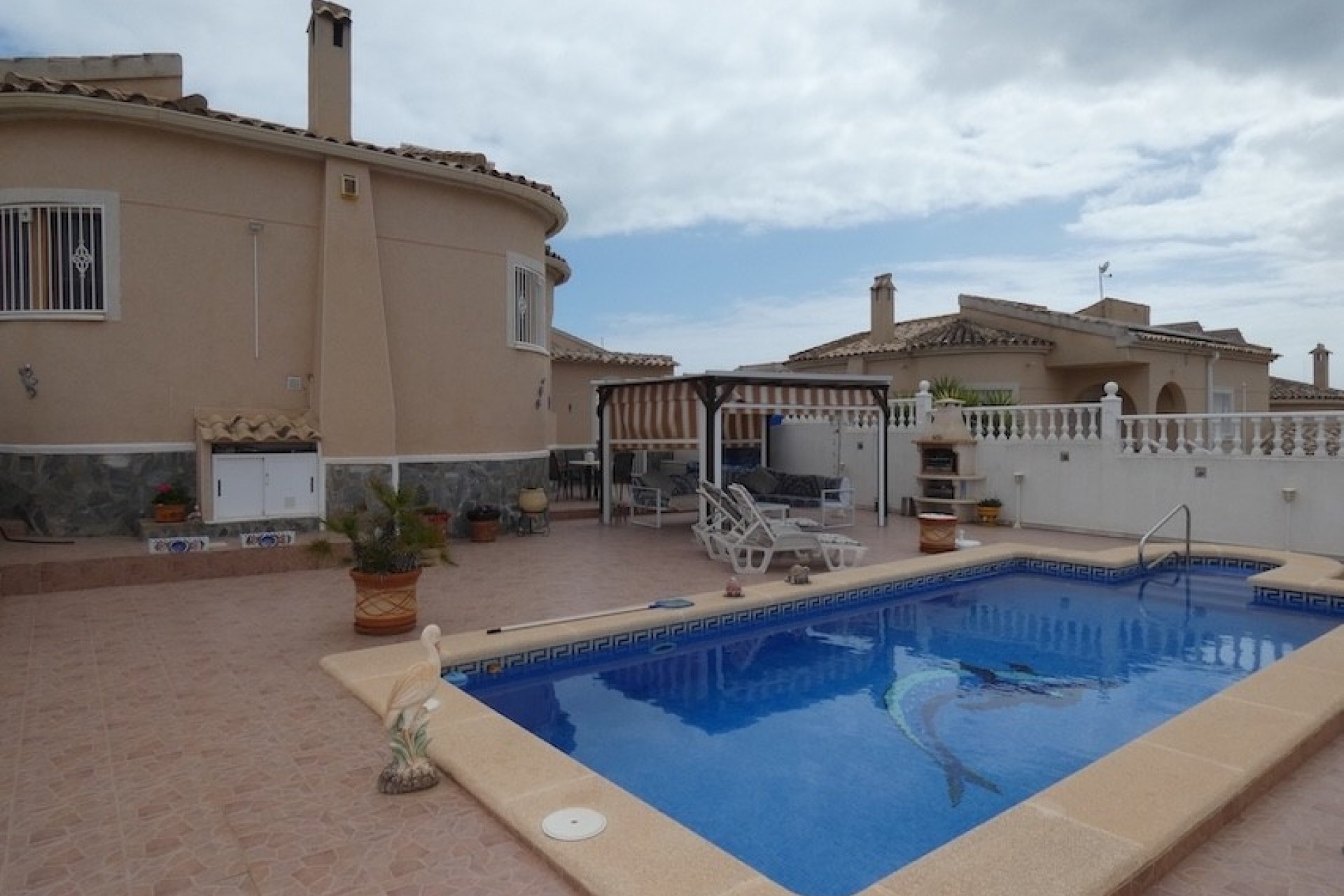 Venta - Chalet Independiente -
La Marina