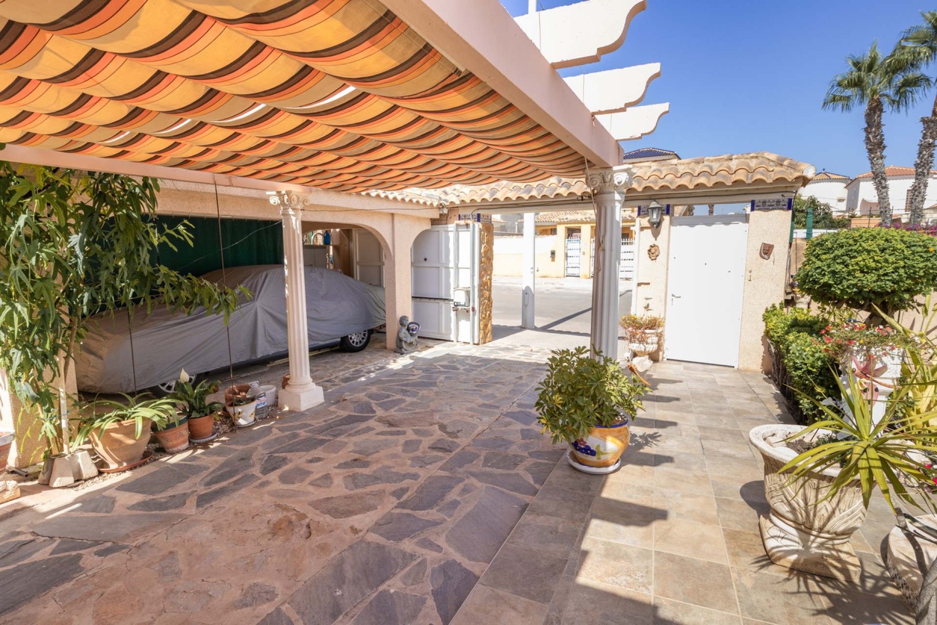 Venta - Chalet Independiente -
La Regia - Costa Blanca