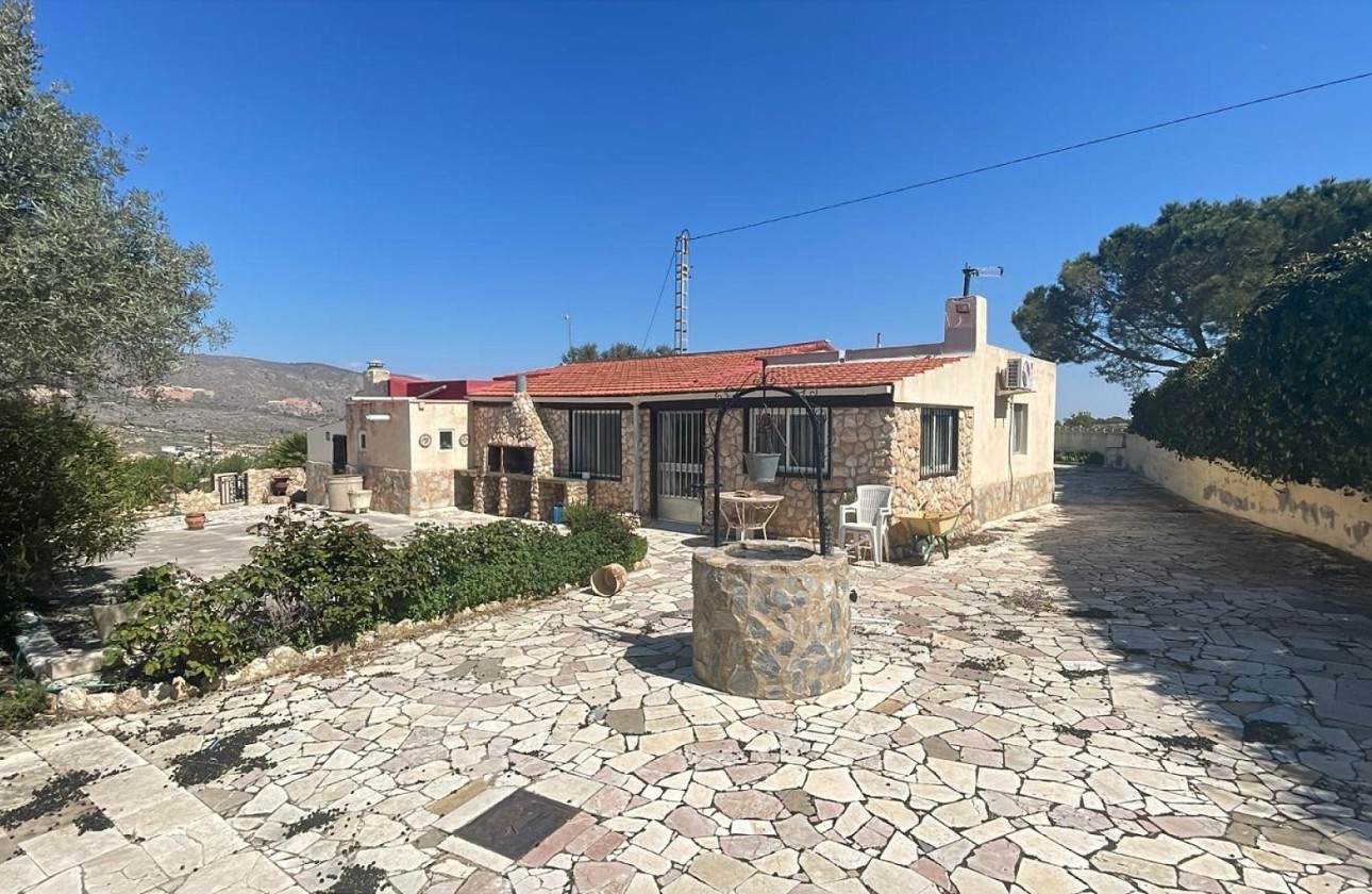 Venta - Chalet Independiente -
La Romana