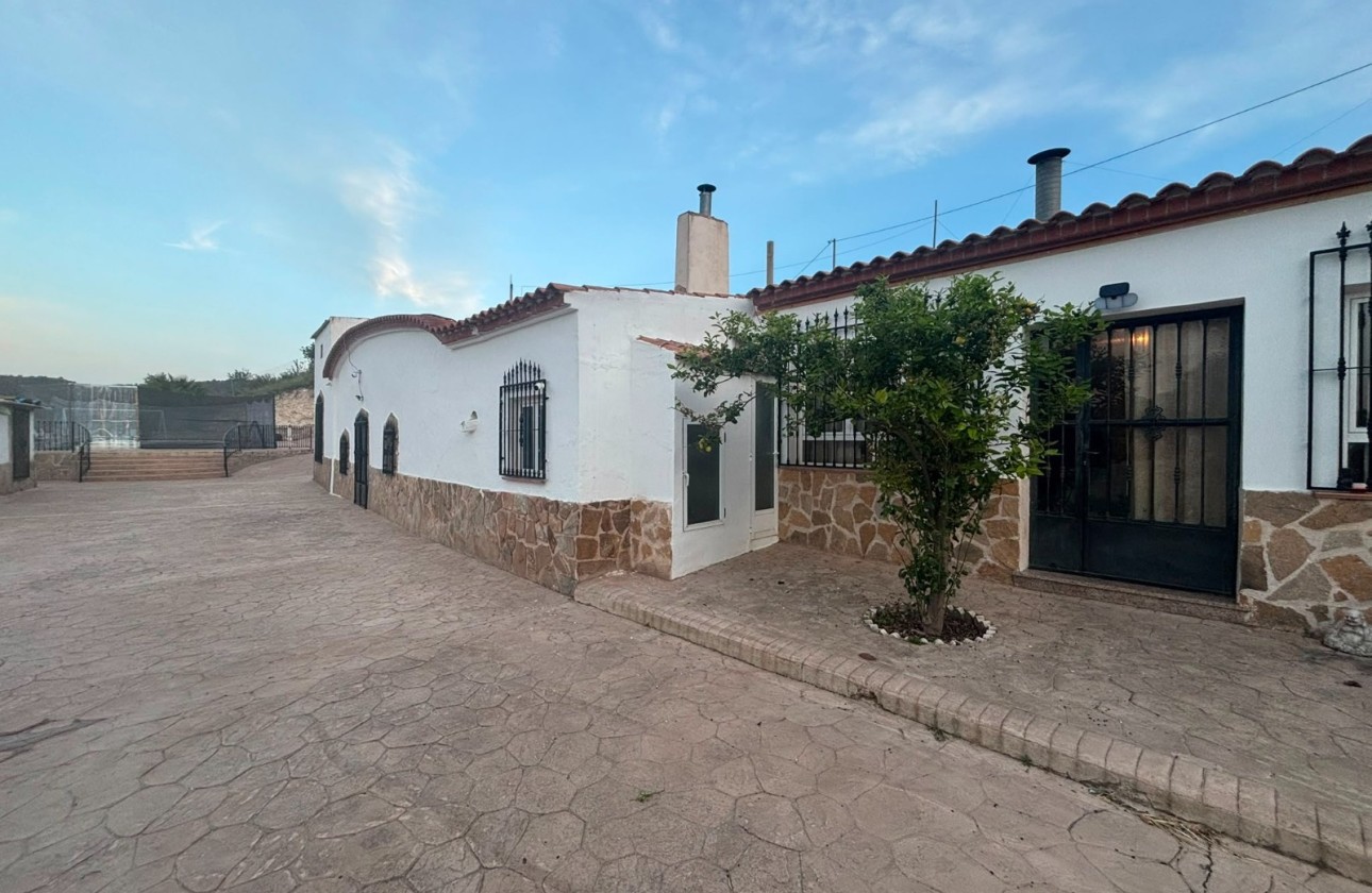 Venta - Chalet Independiente -
La Zarza