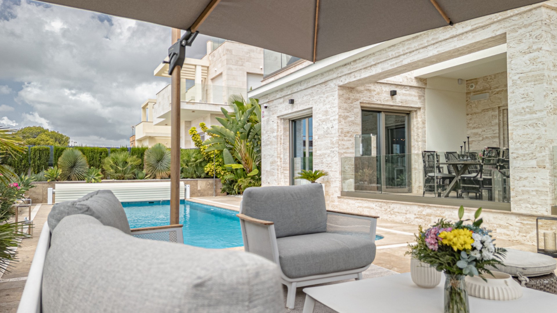 Venta - Chalet Independiente -
La Zenia - Beachside