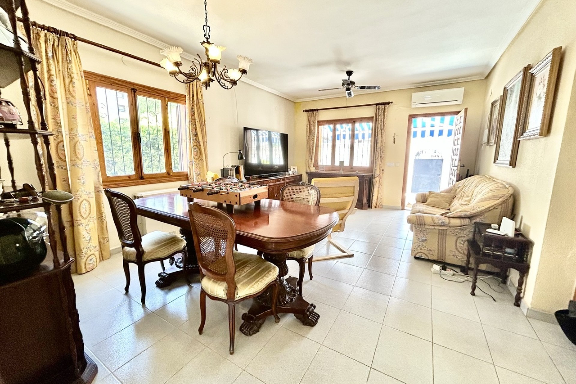 Venta - Chalet Independiente -
La Zenia - Costa Blanca