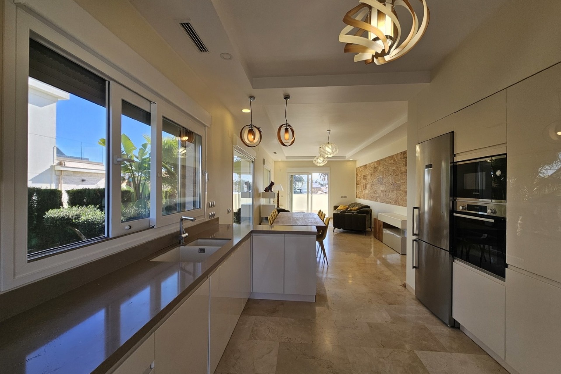 Venta - Chalet Independiente -
La Zenia - Costa Blanca