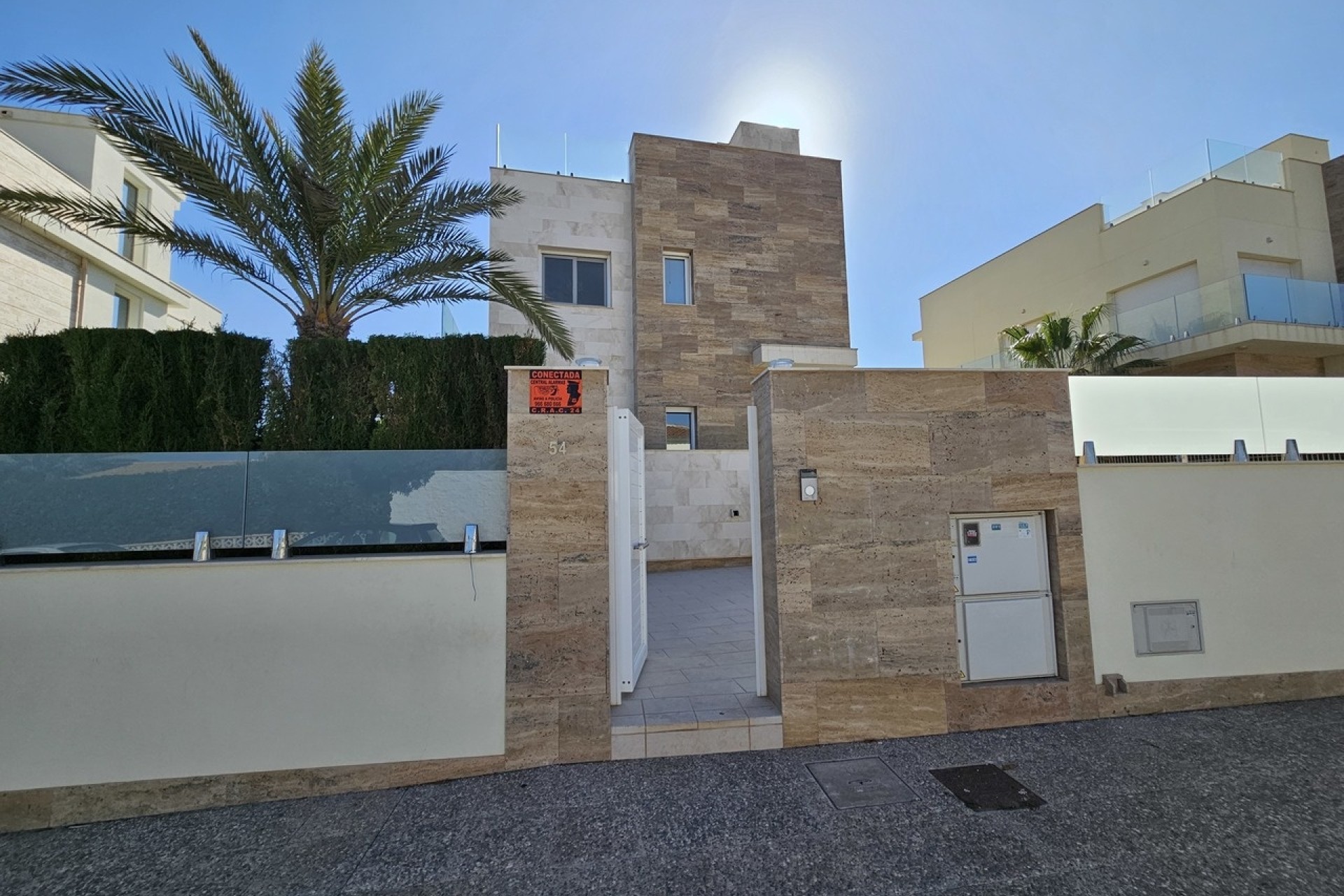 Venta - Chalet Independiente -
La Zenia - Costa Blanca