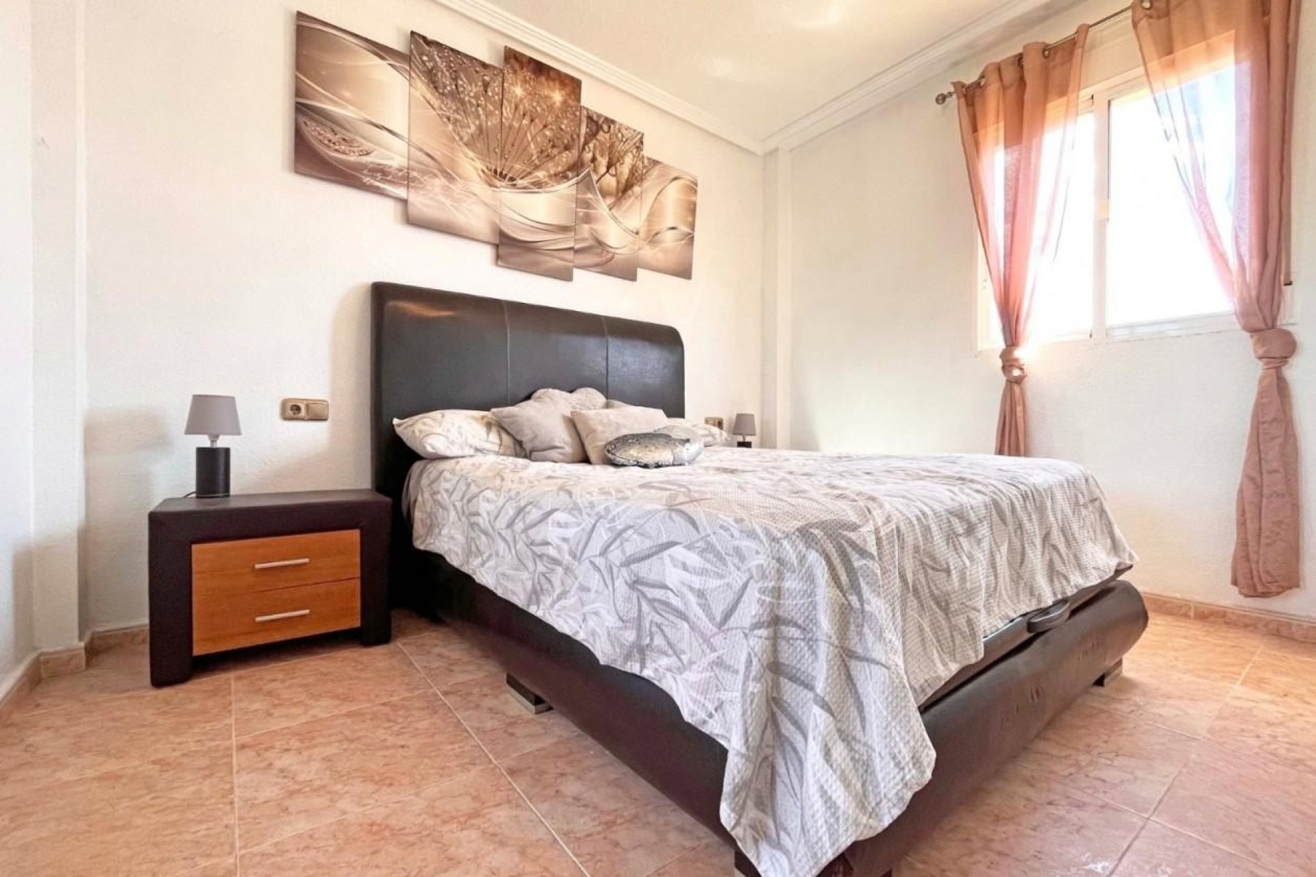Venta - Chalet Independiente -
La Zenia - Costa Blanca