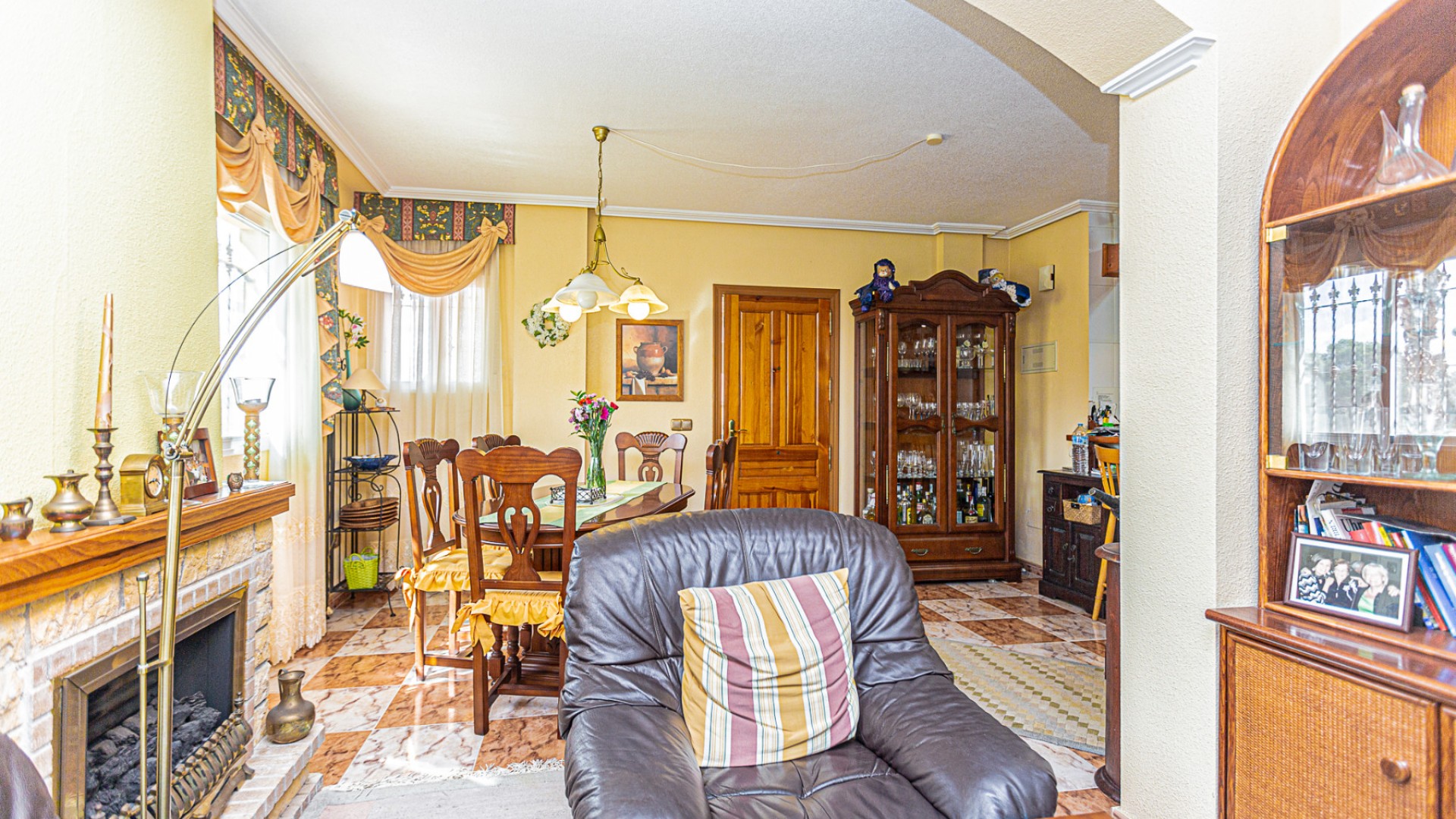 Venta - Chalet Independiente -
La Zenia - Villas San Jose