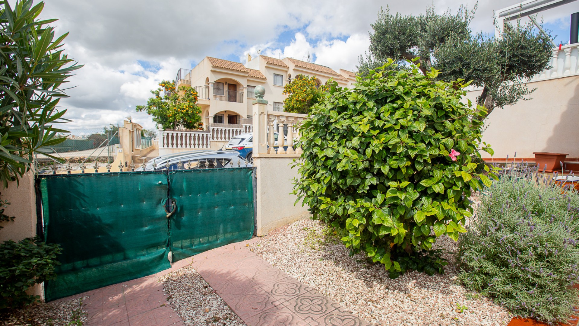 Venta - Chalet Independiente -
La Zenia - Villas San Jose