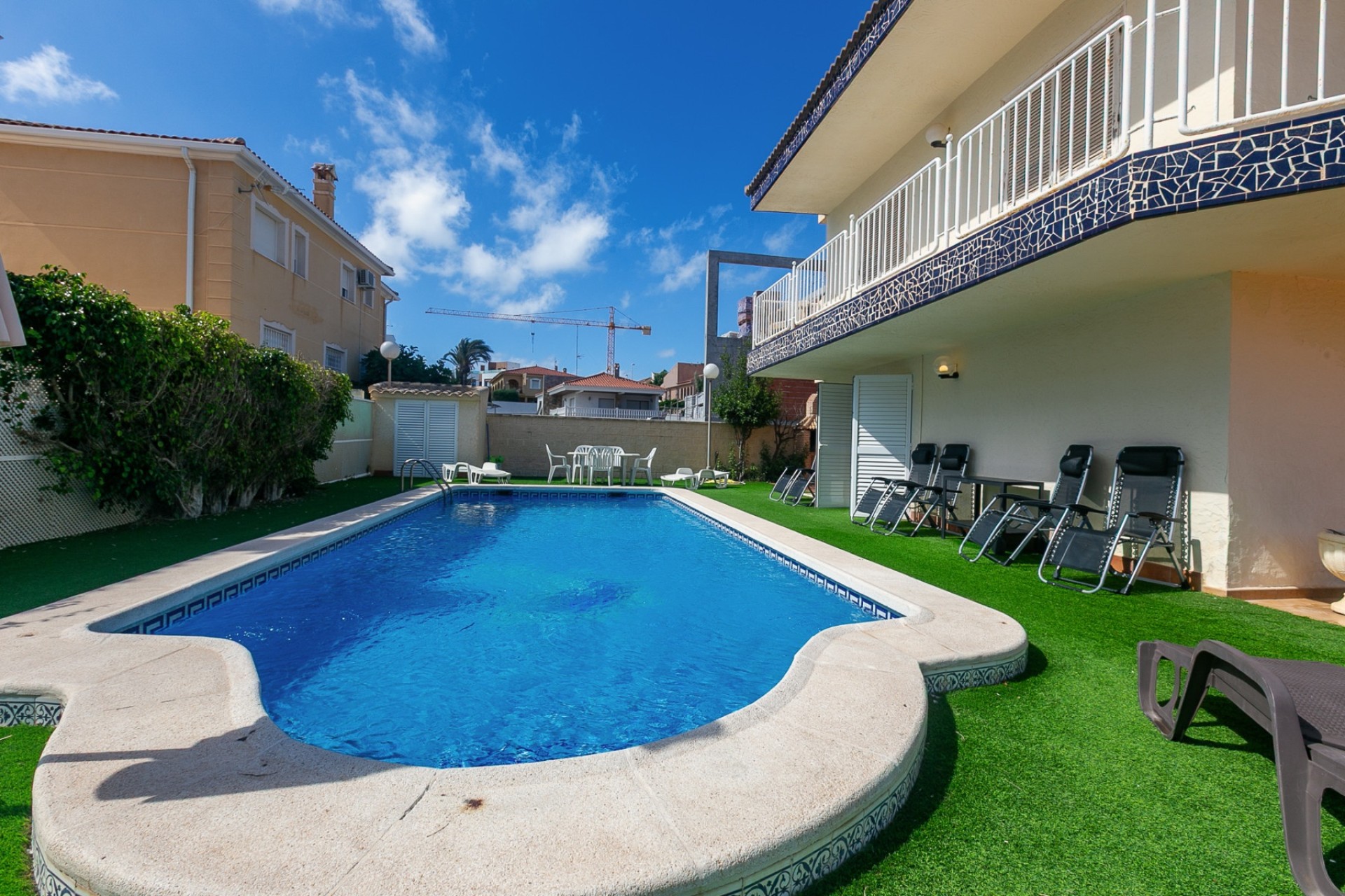 Venta - Chalet Independiente -
La Zenia