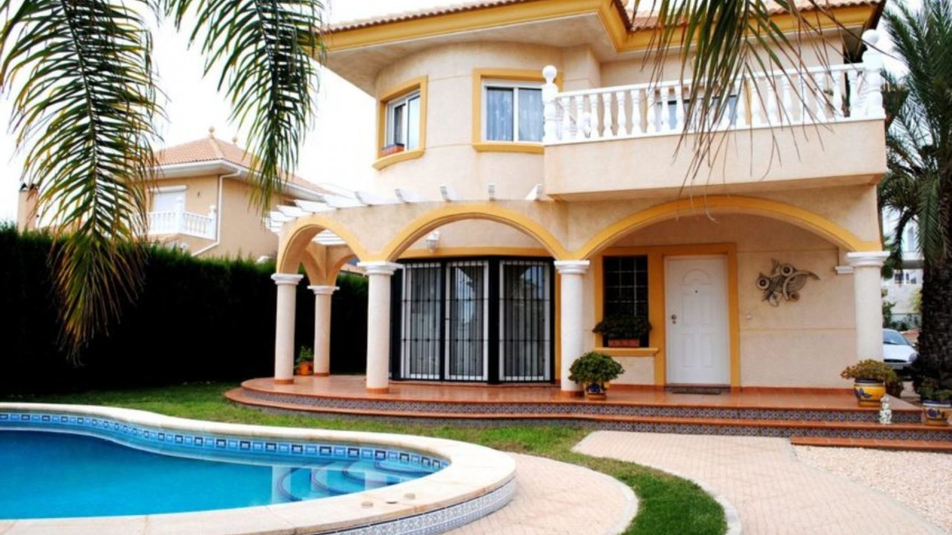 Venta - Chalet Independiente -
La Zenia