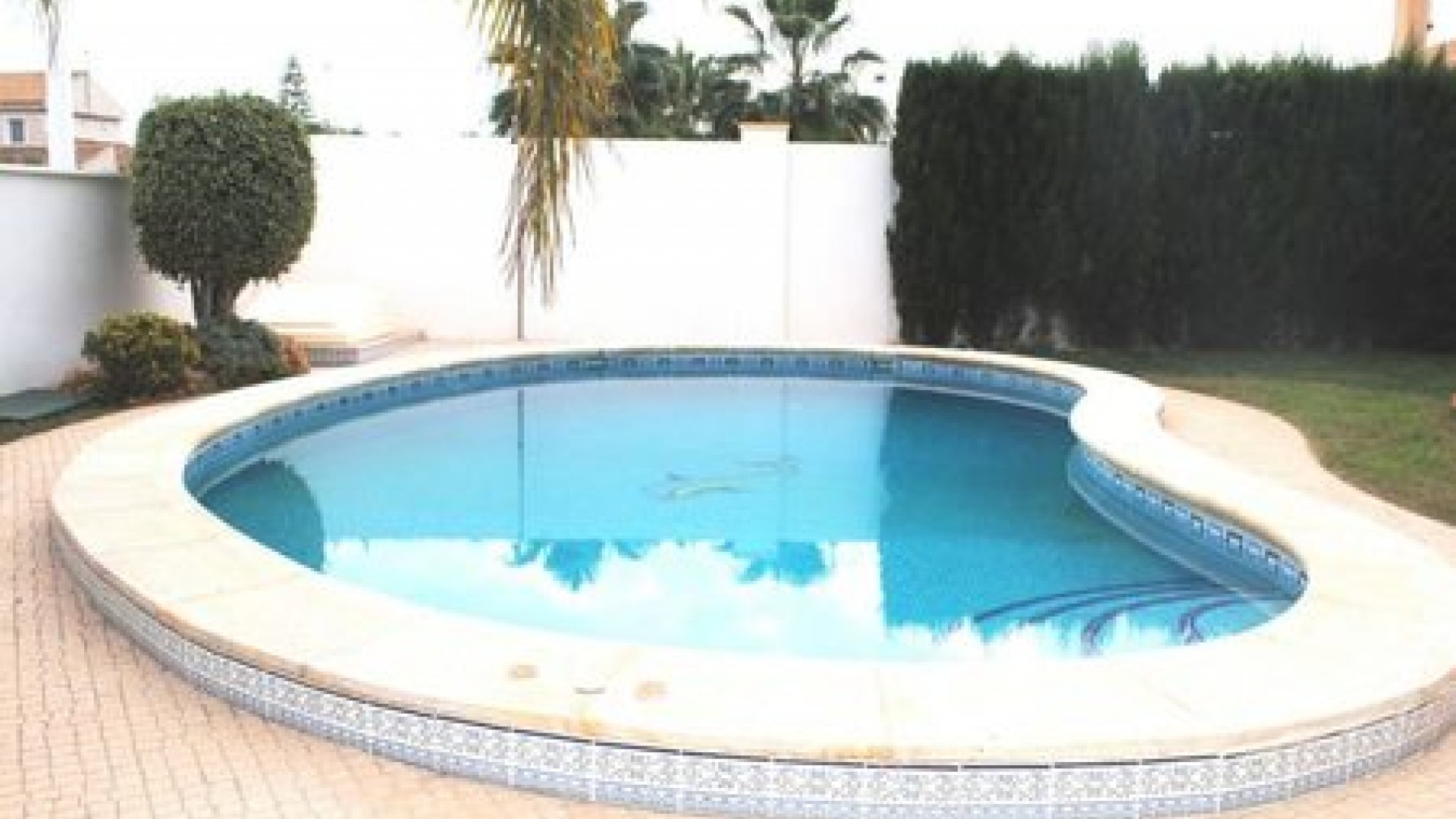 Venta - Chalet Independiente -
La Zenia