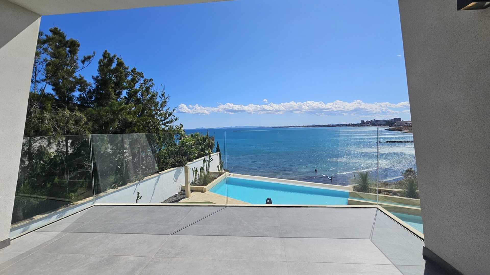 Venta - Chalet Independiente -
La Zenia