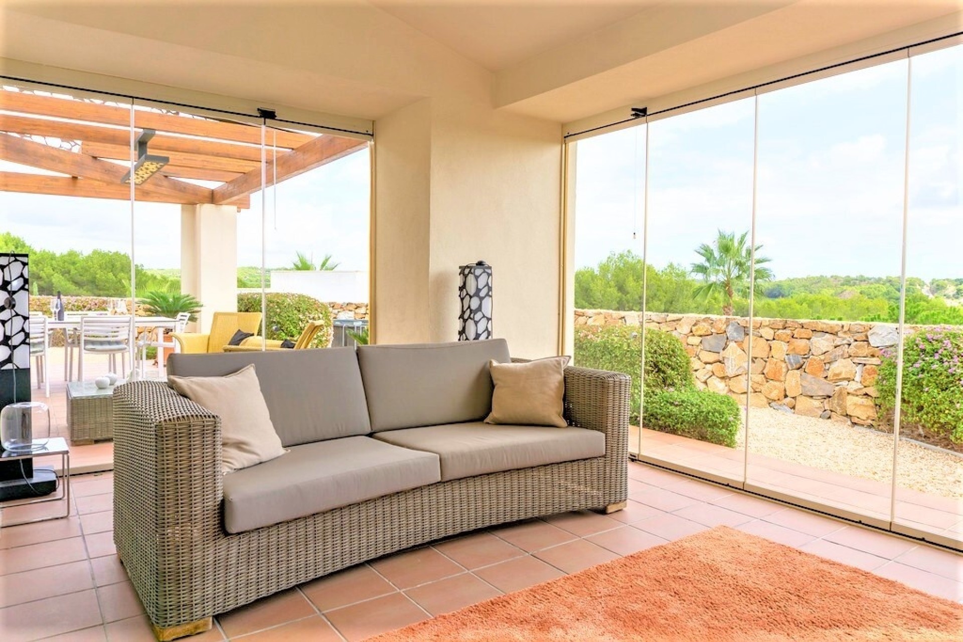Venta - Chalet Independiente -
Las Colinas - Inland