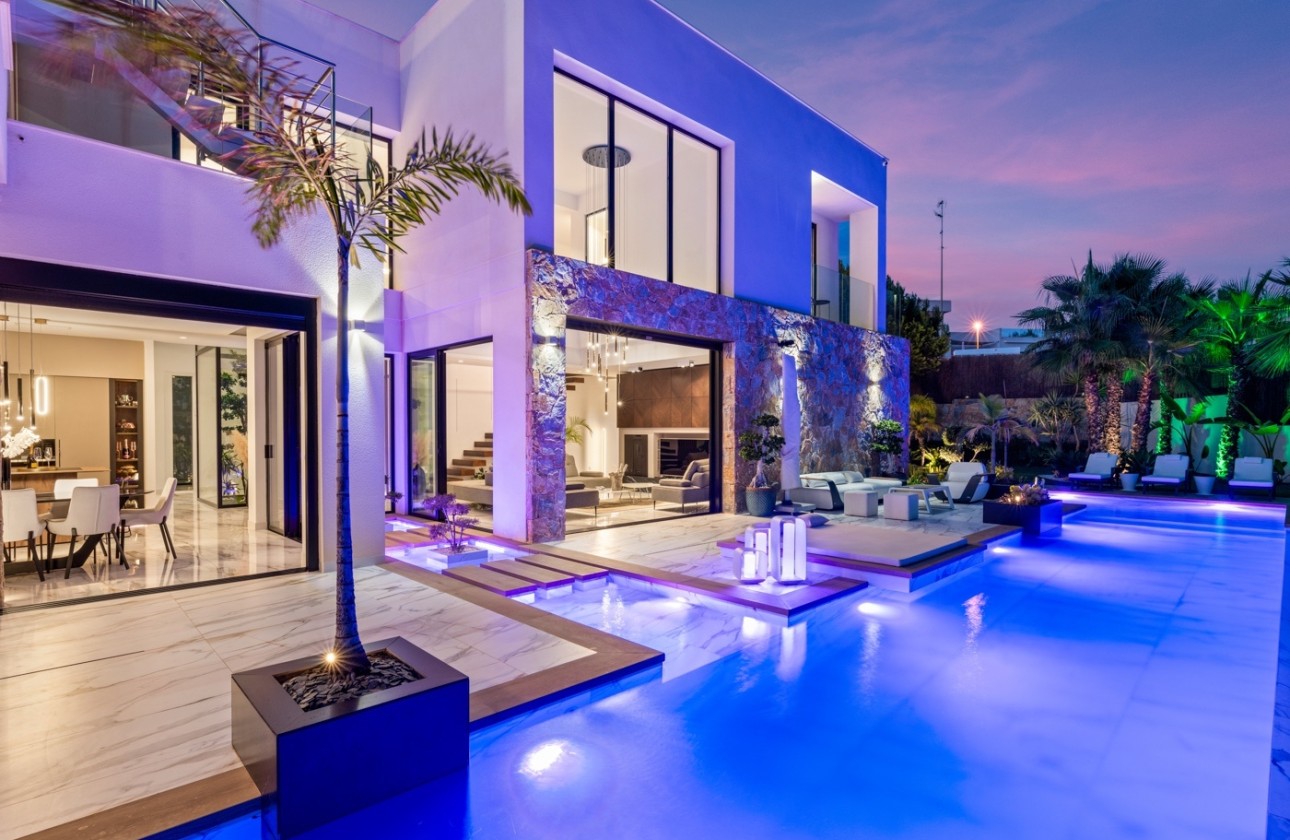 Venta - Chalet Independiente -
Las Colinas - Las Colinas Golf Resort