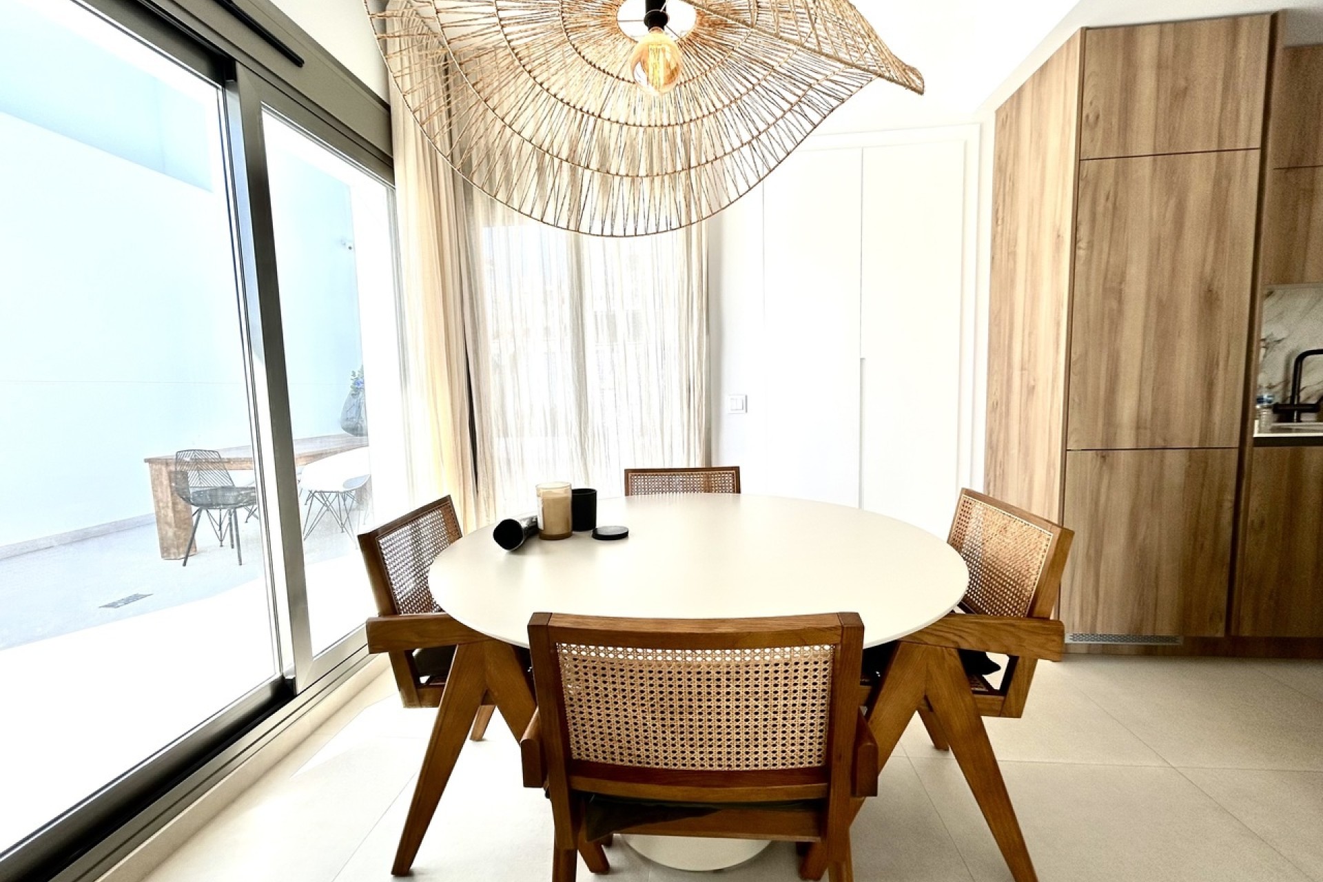 Venta - Chalet Independiente -
Las Filipinas - Inland