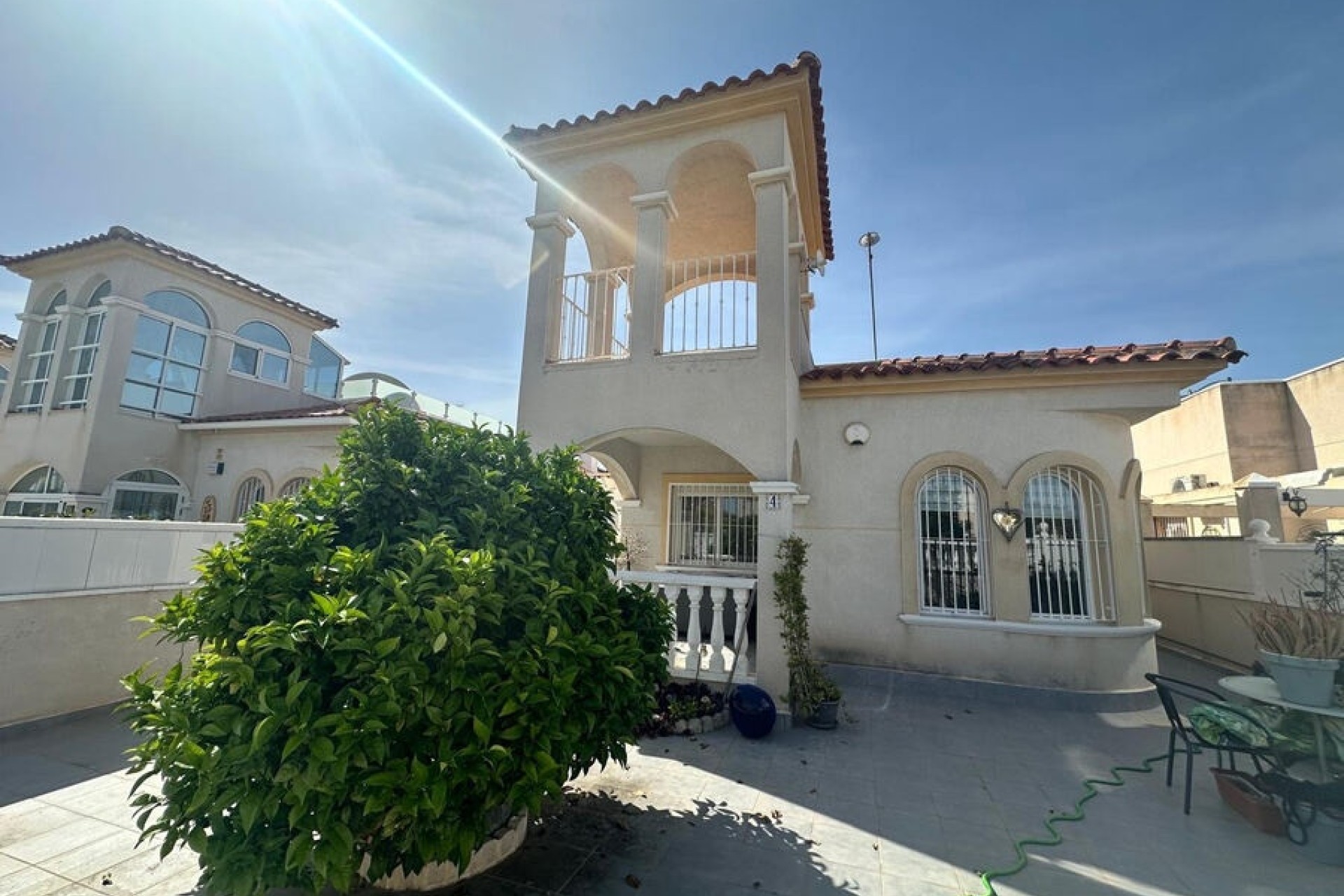 Venta - Chalet Independiente -
Lo Crispin