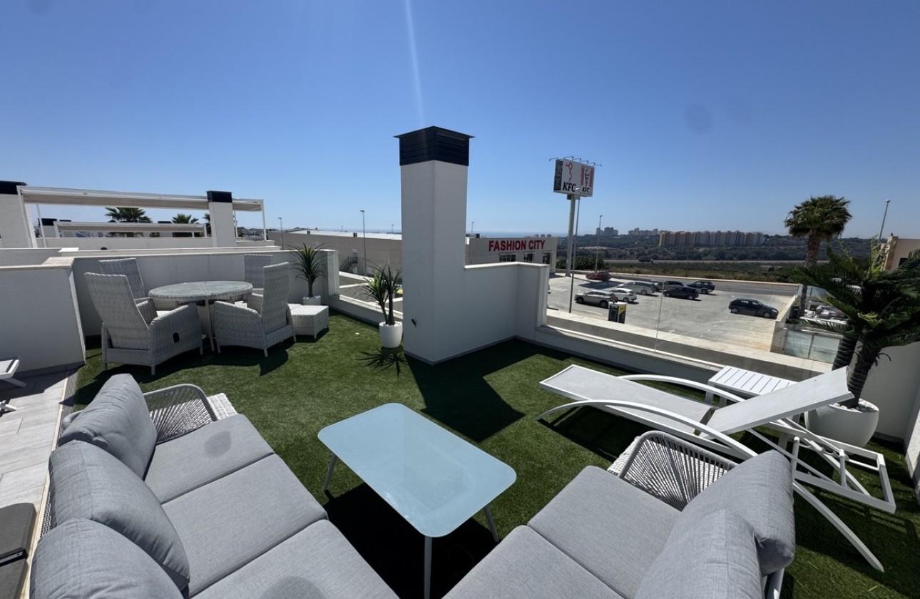 Venta - Chalet Independiente -
Lomas de Cabo Roig