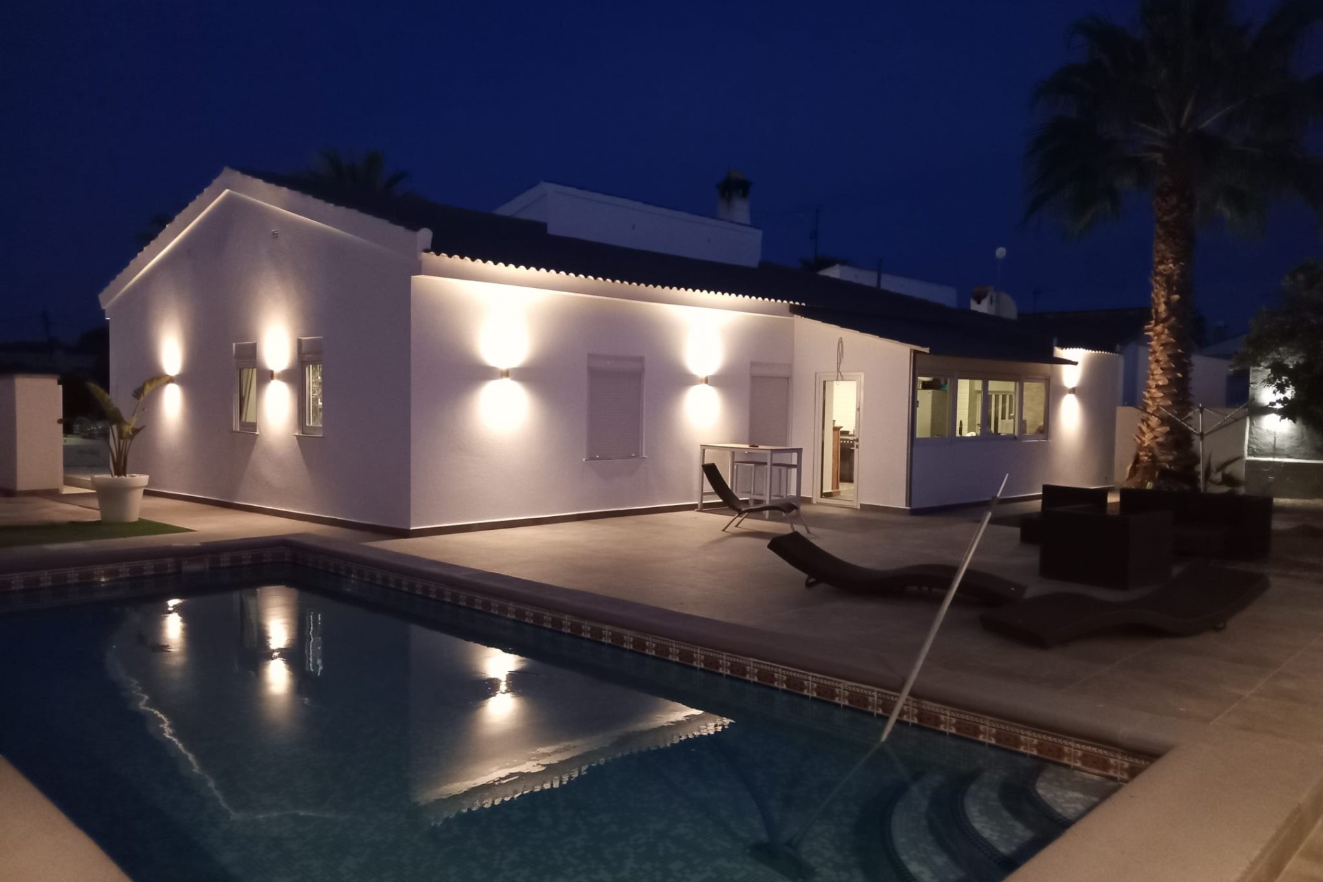 Venta - Chalet Independiente -
Lomas de Cabo Roig