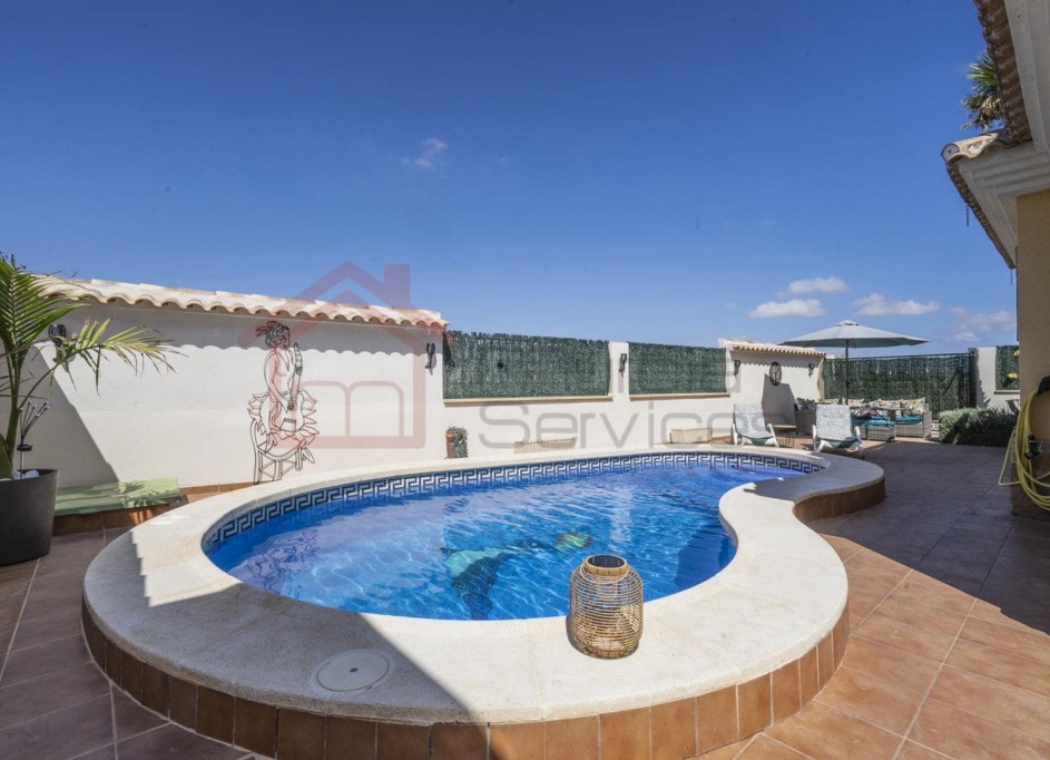 Venta - Chalet Independiente -
Lomas del Rame